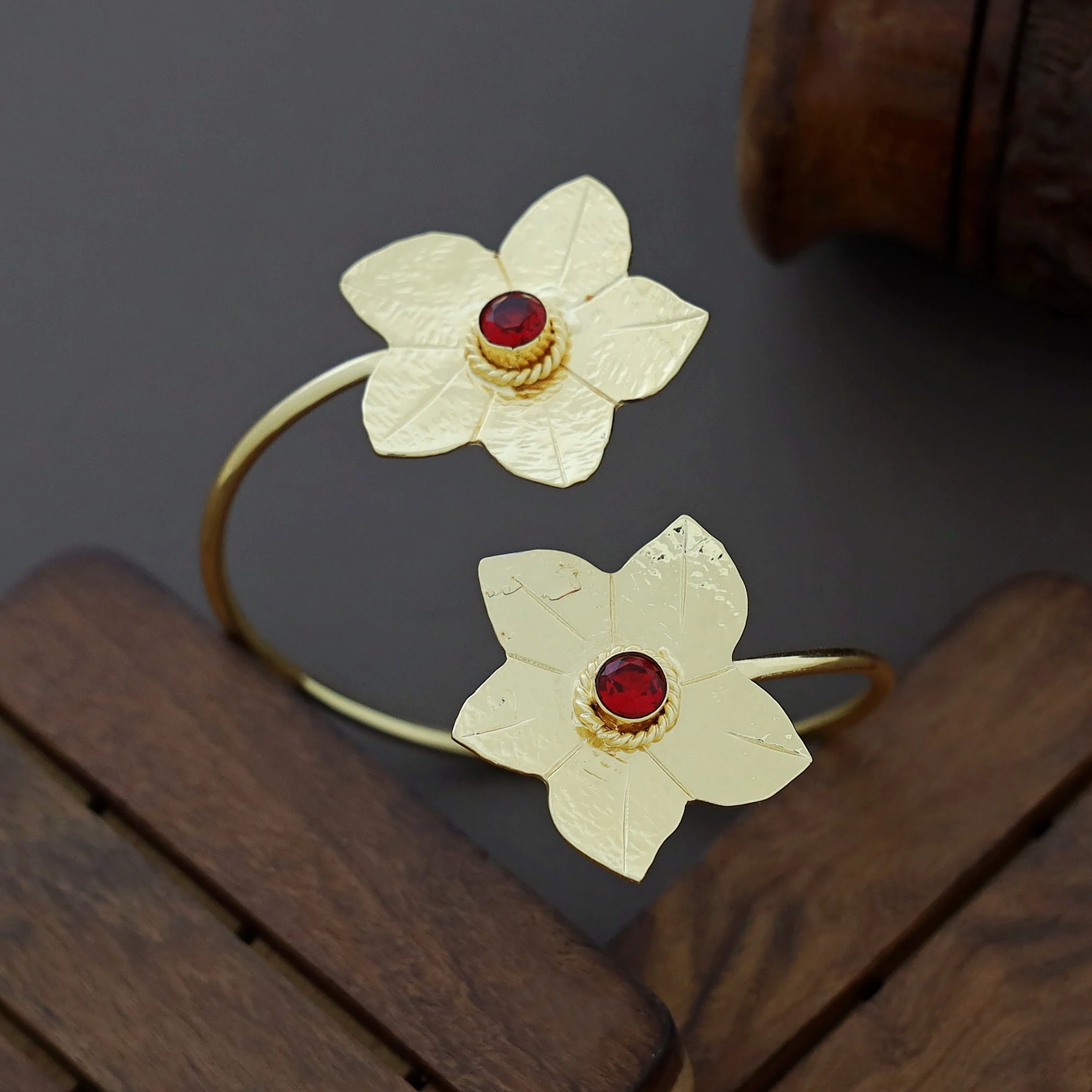 Azia Dual Floral Golden Textured Bangle - Image 9