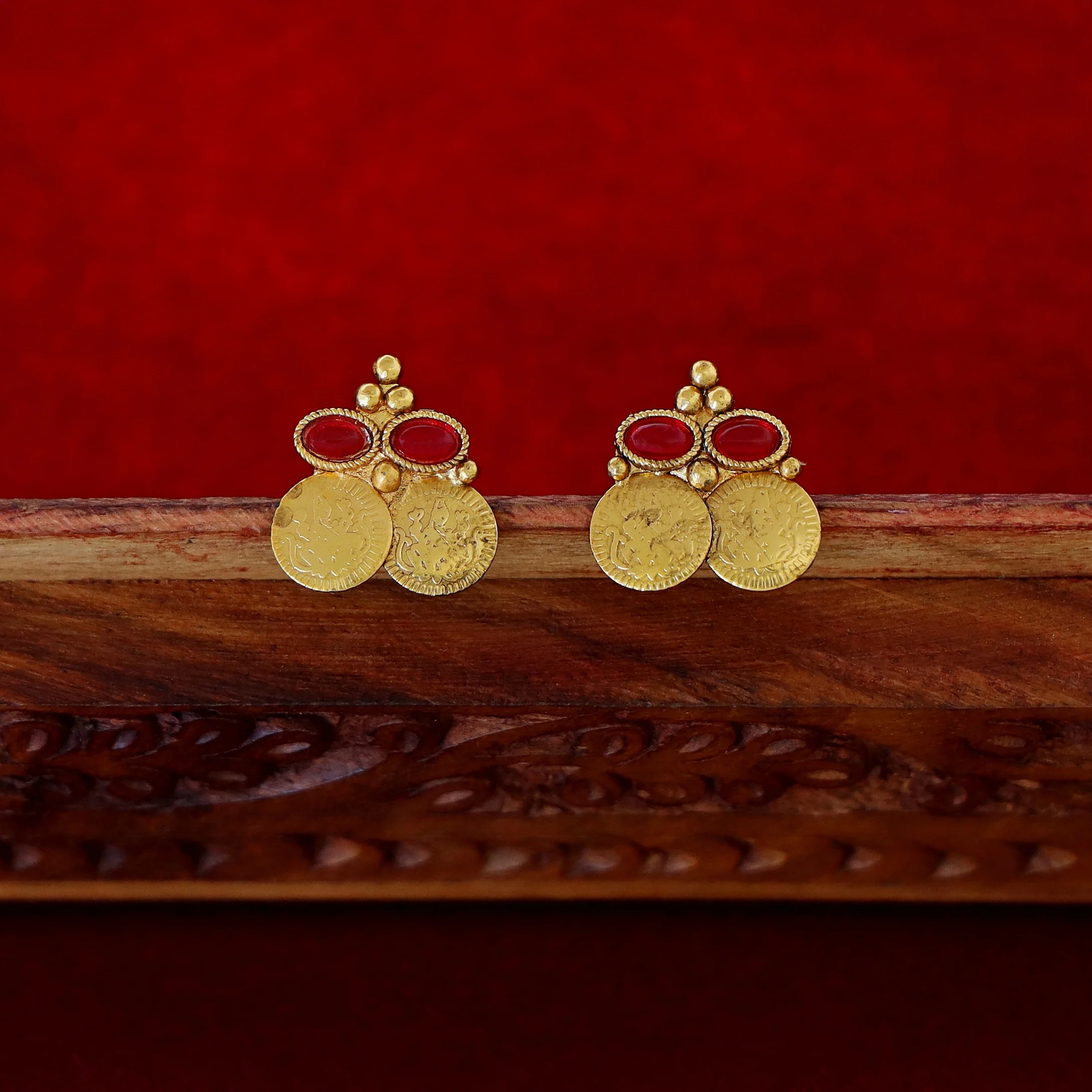 Hritvika Twin Kashi Oval Stone Short Neckpiece With Earring - Image 5