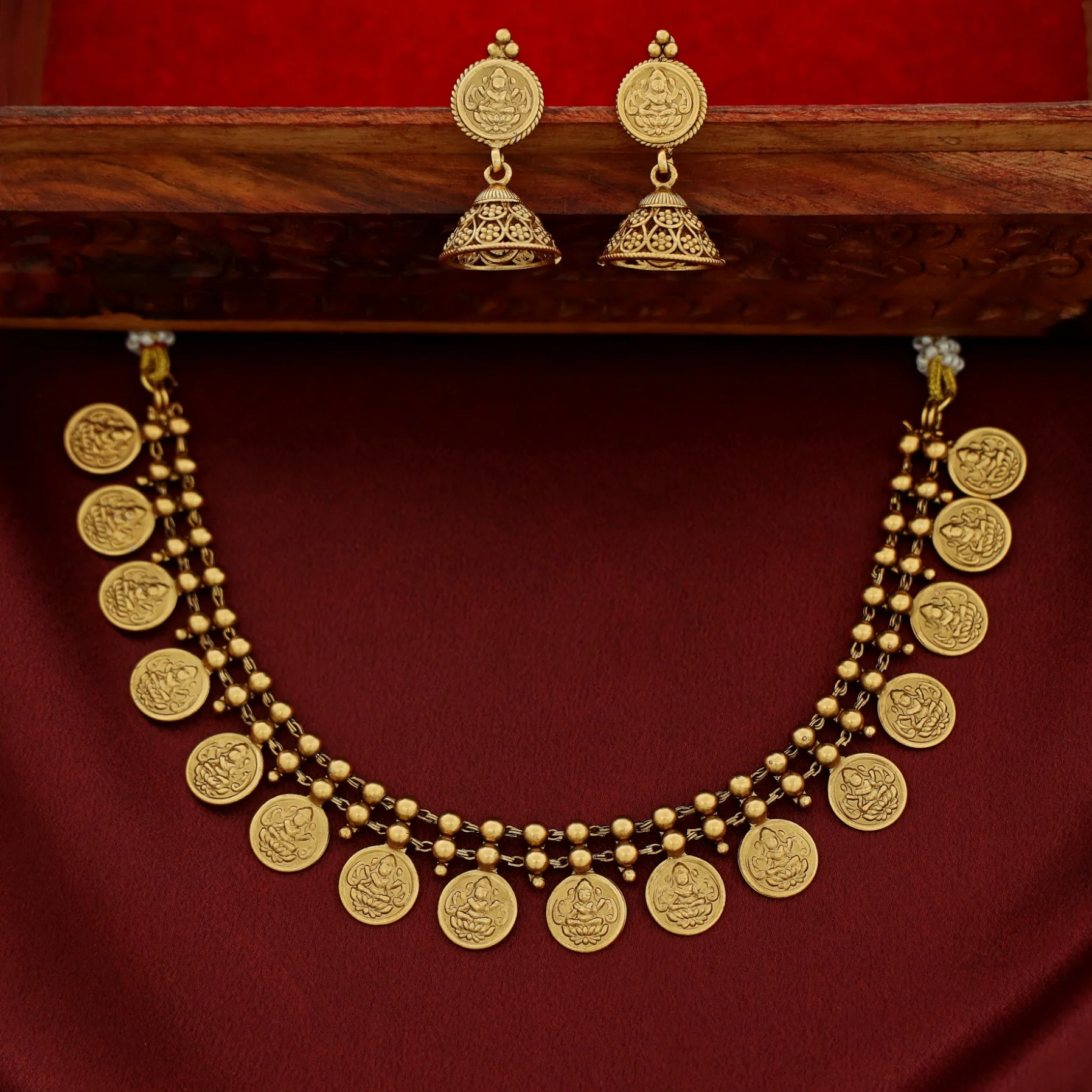 Two Layer Golden Ball Kashi Lakshmi Neckpiece With Earring - Image 4