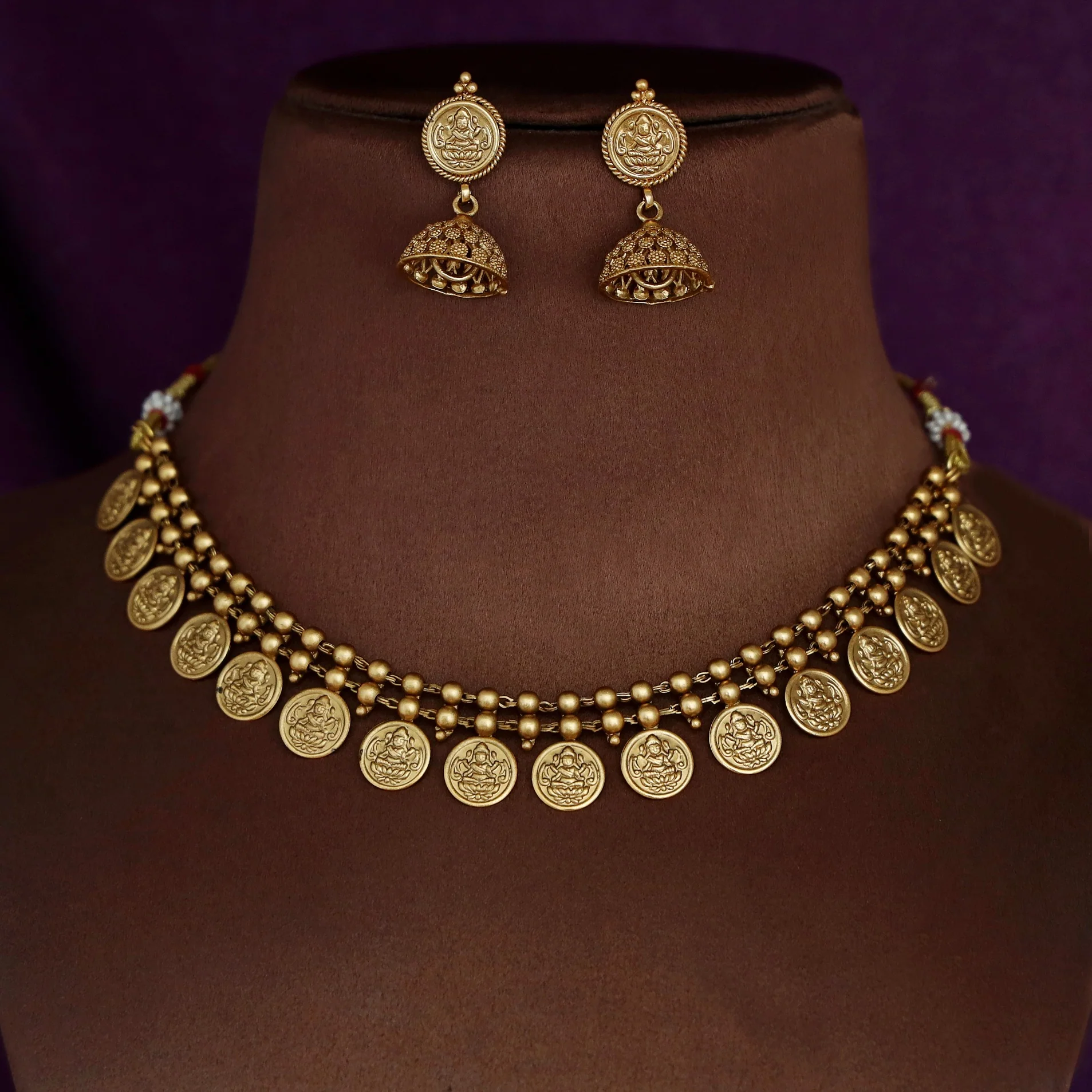 Two Layer Golden Ball Kashi Lakshmi Neckpiece With Earring - Image 5