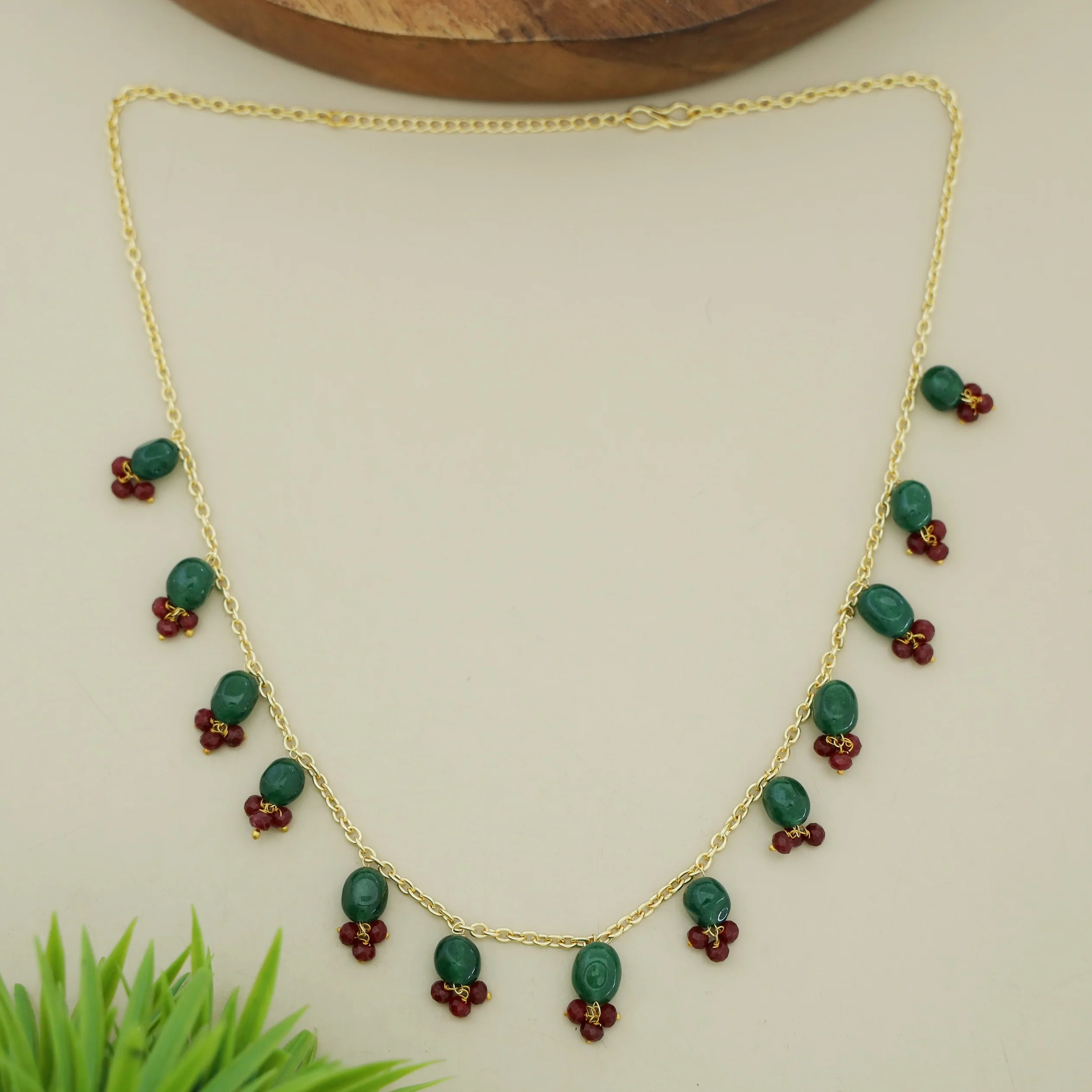 Trivia Golden Chainy Beaded Neckpiece - Image 11