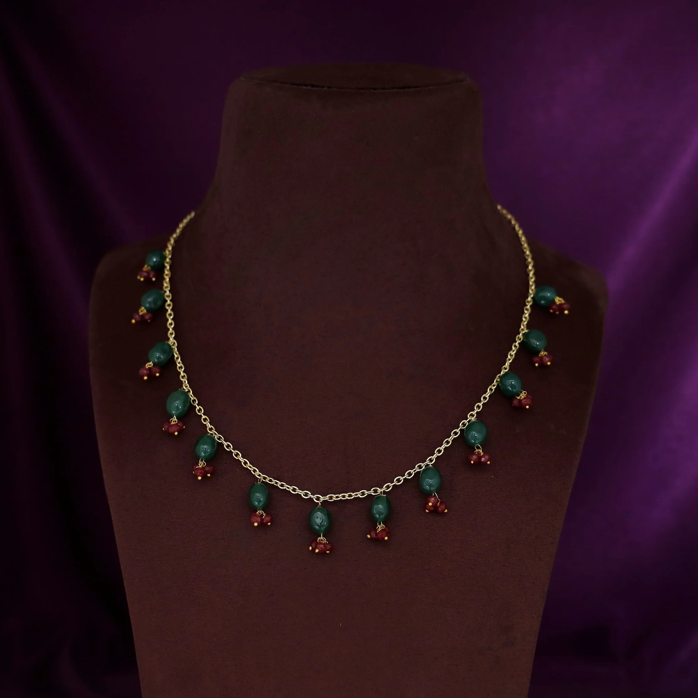 Trivia Golden Chainy Beaded Neckpiece - Image 2