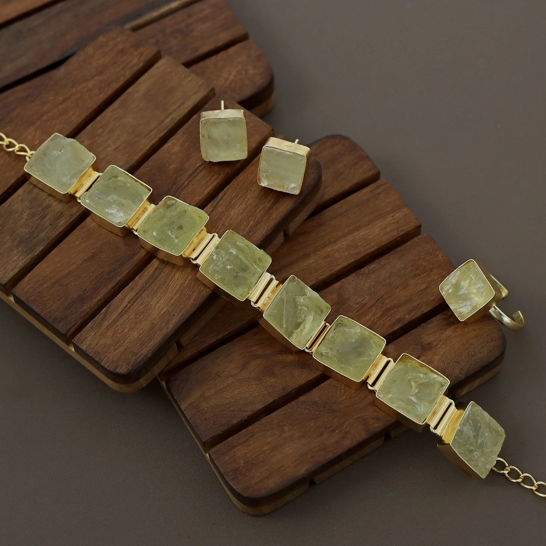 Unique 3 in 1 Square Choker Combo Set - Image 7