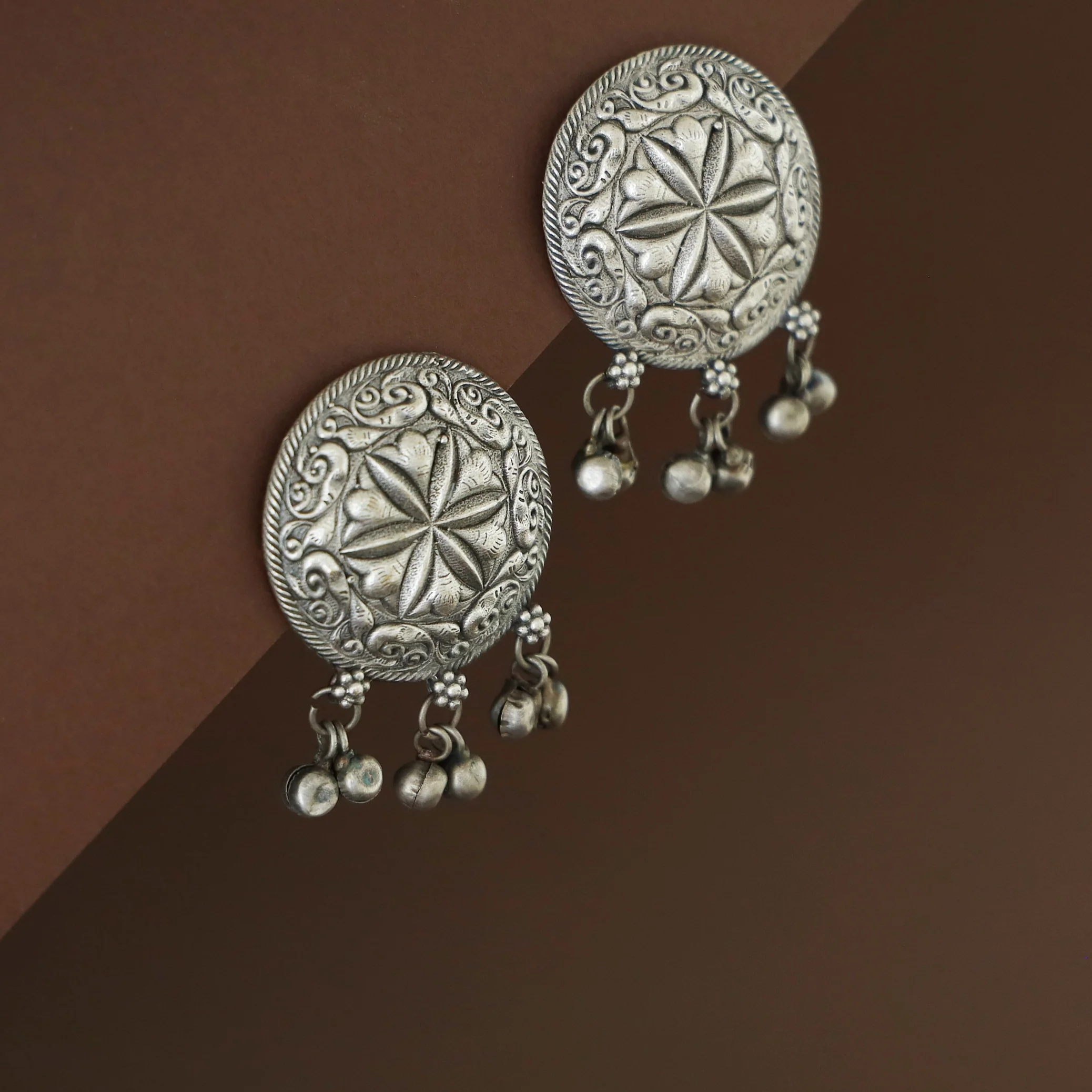 Vaiga Antique Silver Circle Ghungroo Earring - Image 2