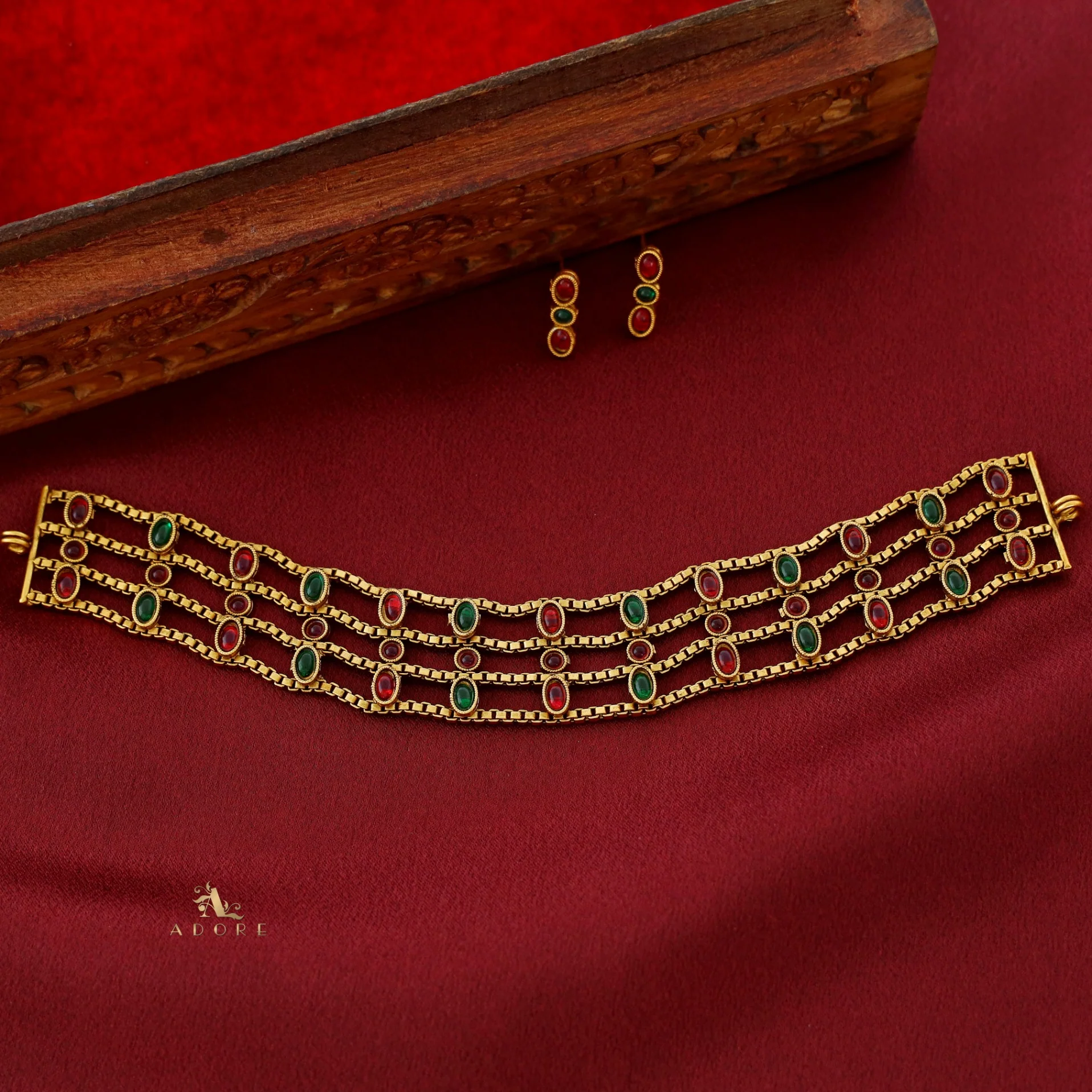 Vamika Tri Layer Kemp Stone Choker With Earring - Image 3