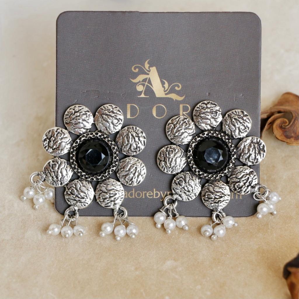 Vanessa Floral Earring - Image 4