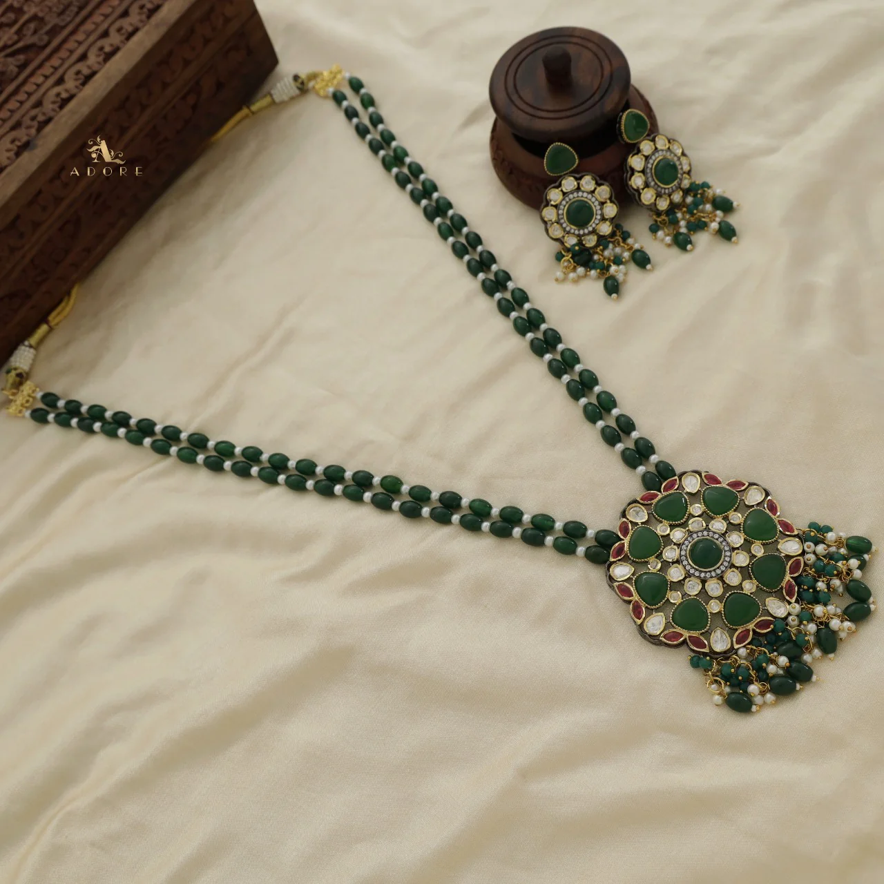 Vanessa Green Long Neckpiece With Earring - Image 4
