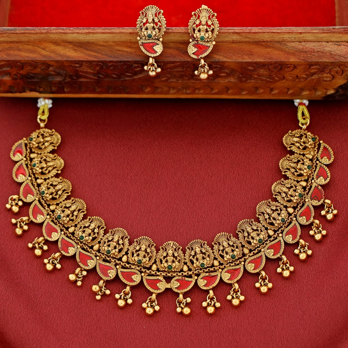 Vanisha Devi Enamel Palakka Short Neckpiece With Earring - Image 2