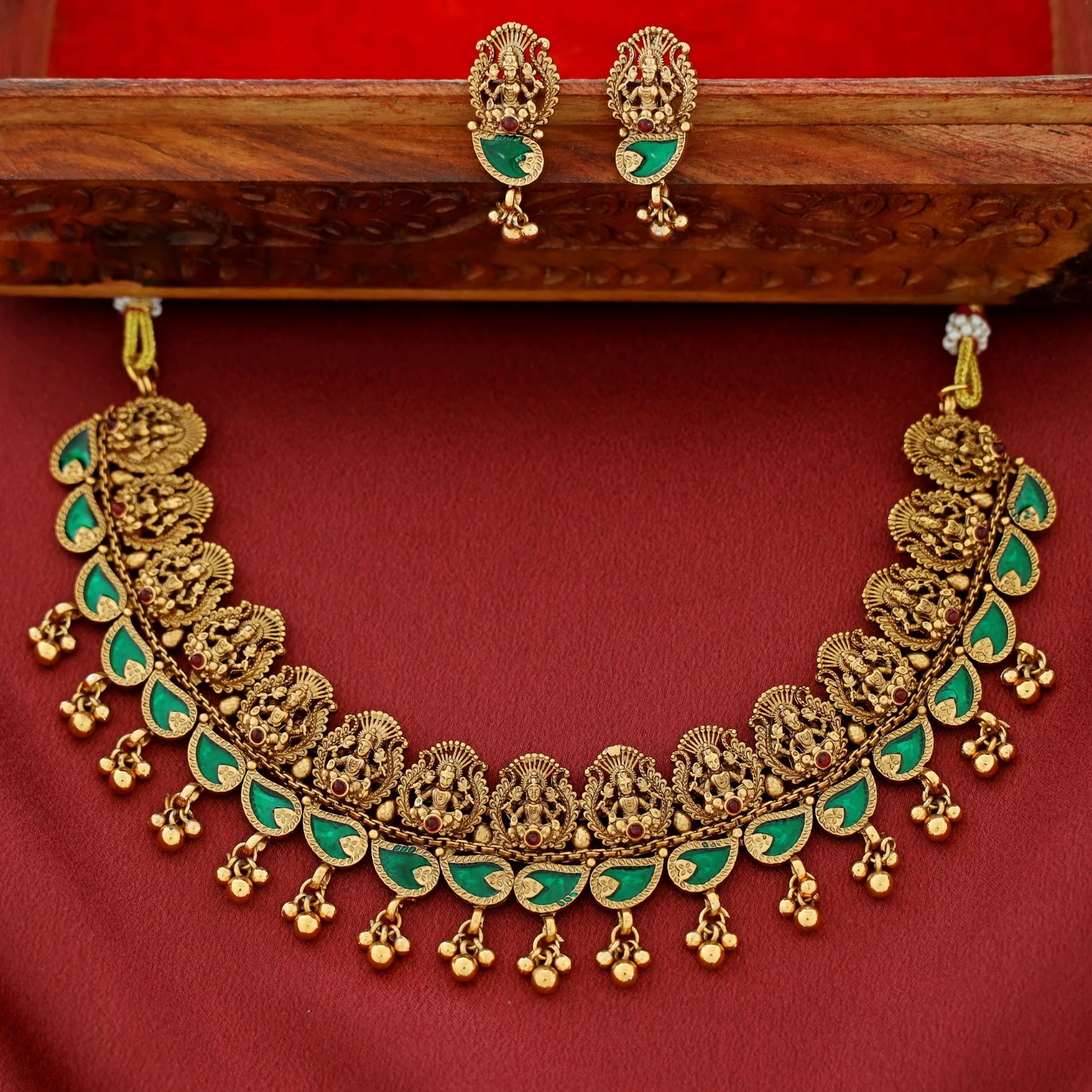Vanisha Devi Enamel Palakka Short Neckpiece With Earring - Image 3