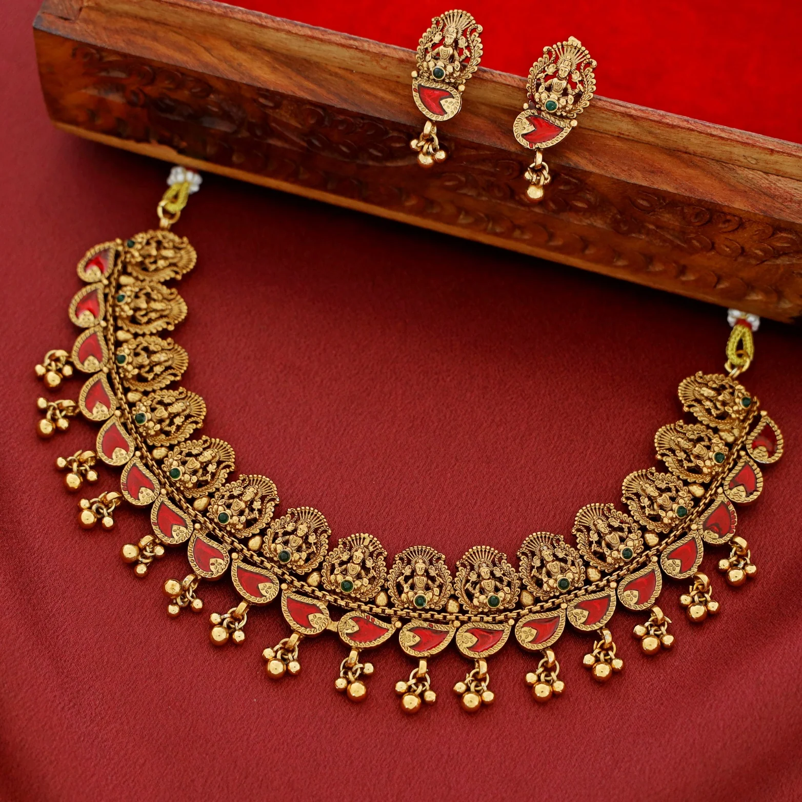 Vanisha Devi Enamel Palakka Short Neckpiece With Earring - Image 5