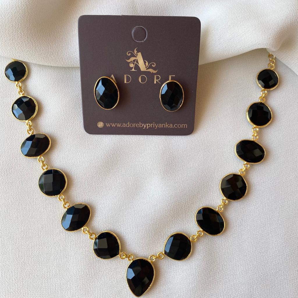 Vanity Lightweight Neckpiece + Studs (Colour Options) - Image 11