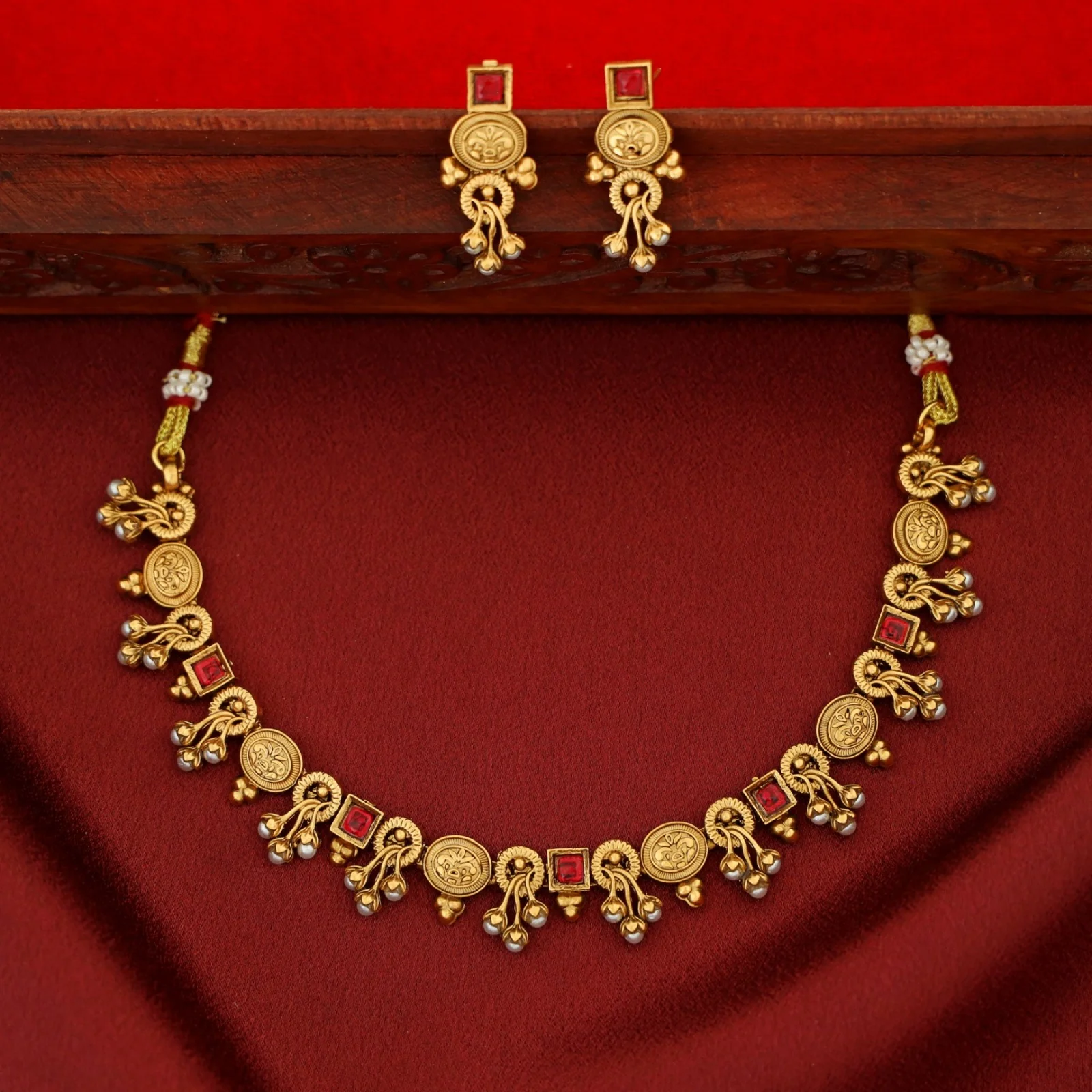 Varsha Kemp Stone Flower Bud Pearl Short Neckpiece With Earring - Image 2