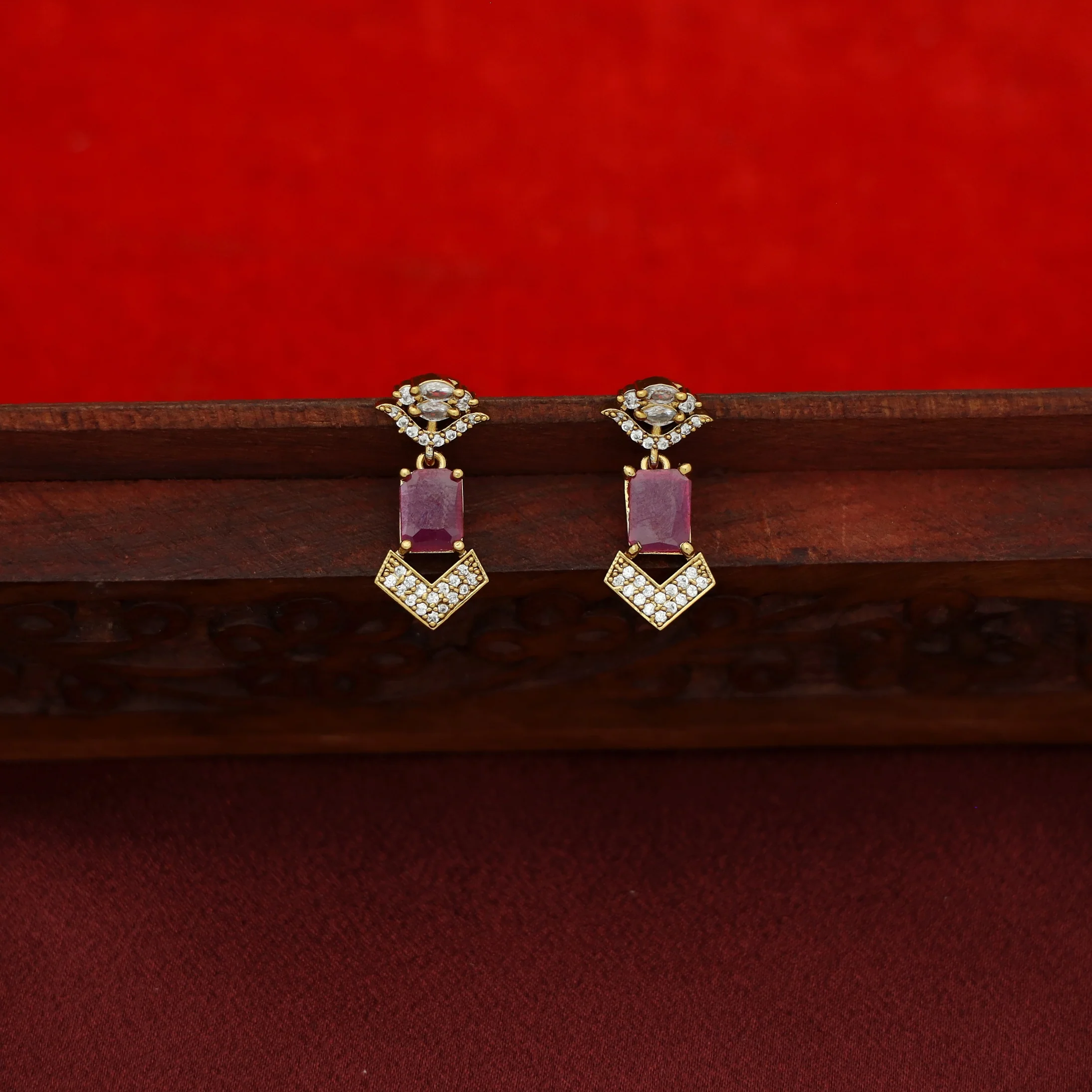 Varshita AD Stone Short Neckpiece With Earring - Image 8