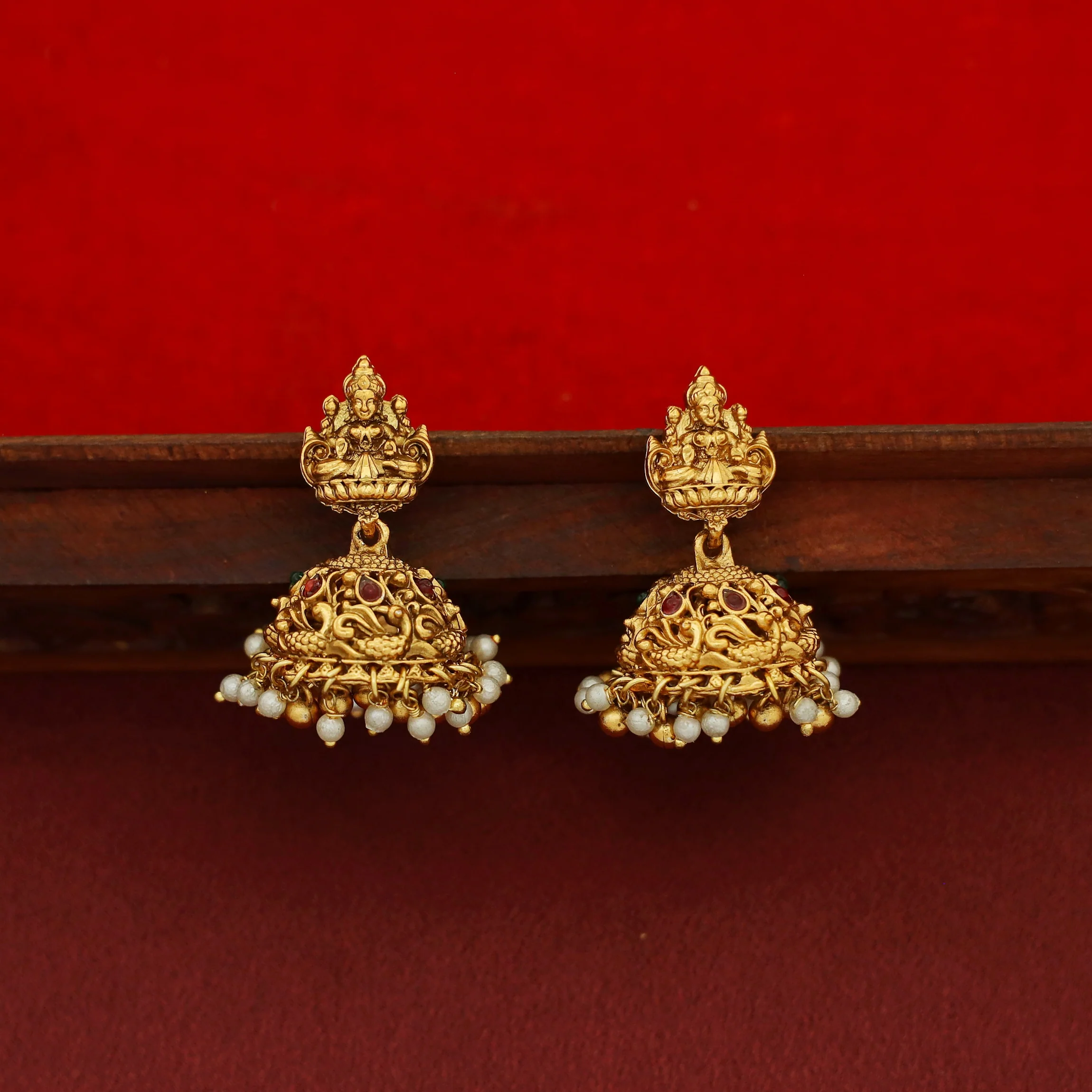 Vasaki Golden Ball + Cluster Pearl Lakshmi Devi Mayura Short Neckpiece With Earring - Image 5