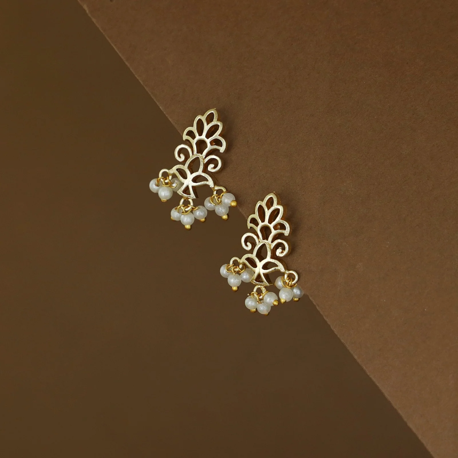 Vedha Golden Cluster Pearl Earring - Image 3