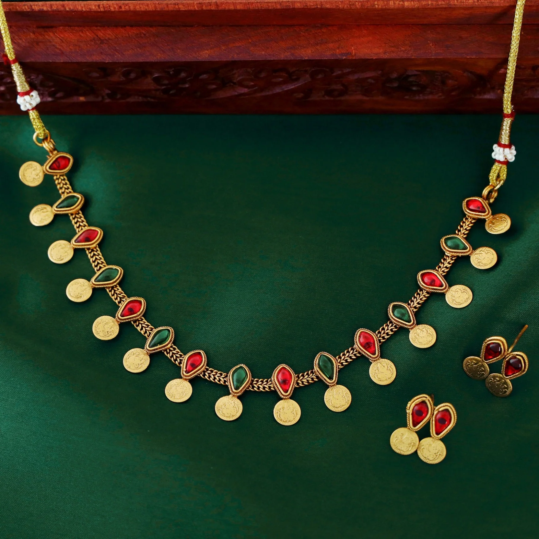 Vedika Kemp Drop Kashi Neckpiece With Earring - Image 3