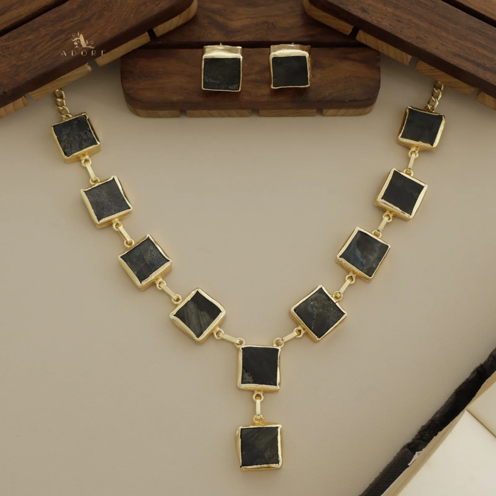 Velora Square Raw Stone Neckpiece With Stud - Image 13