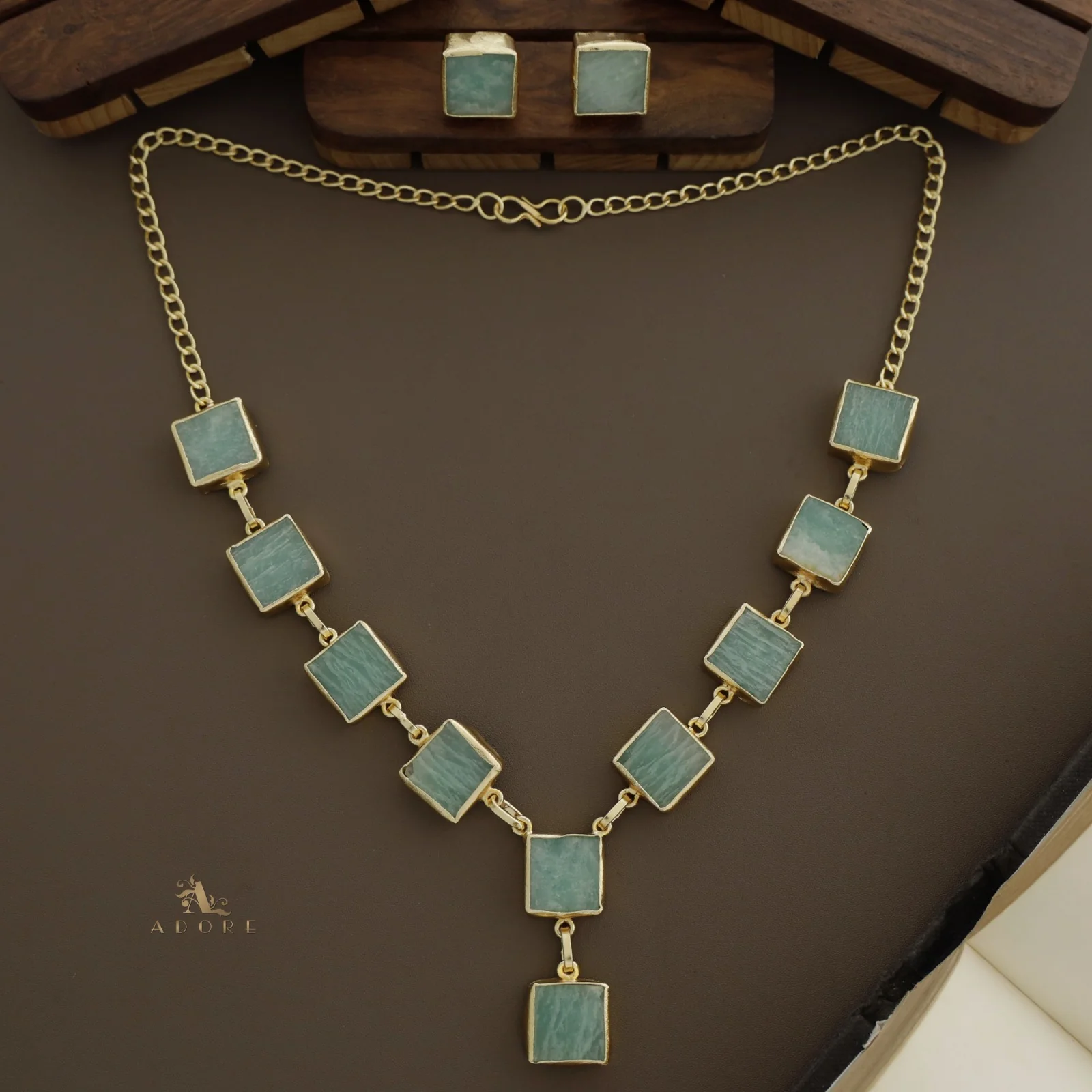 Velora Square Raw Stone Neckpiece With Stud - Image 24