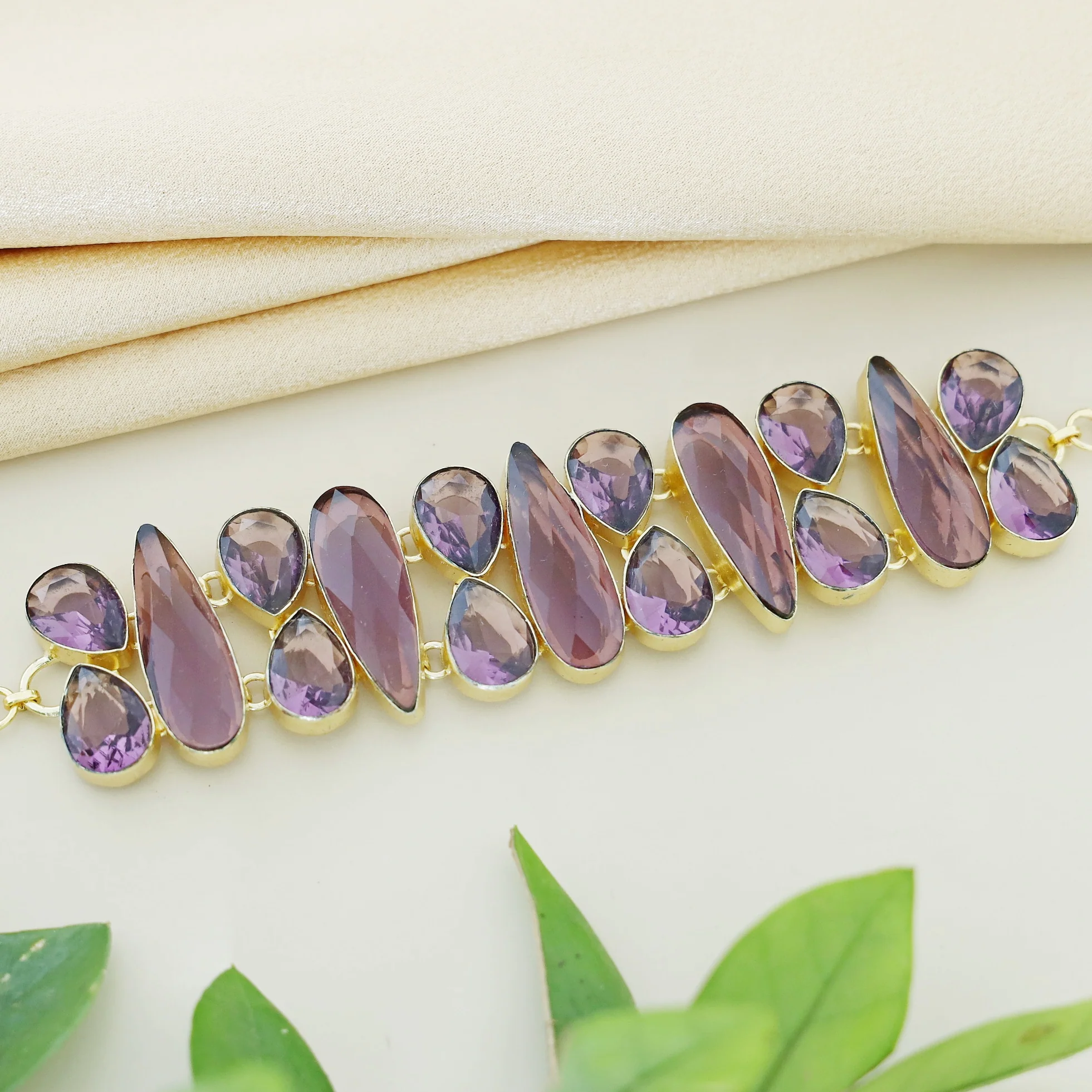 Venette Glossy Choker - Image 3
