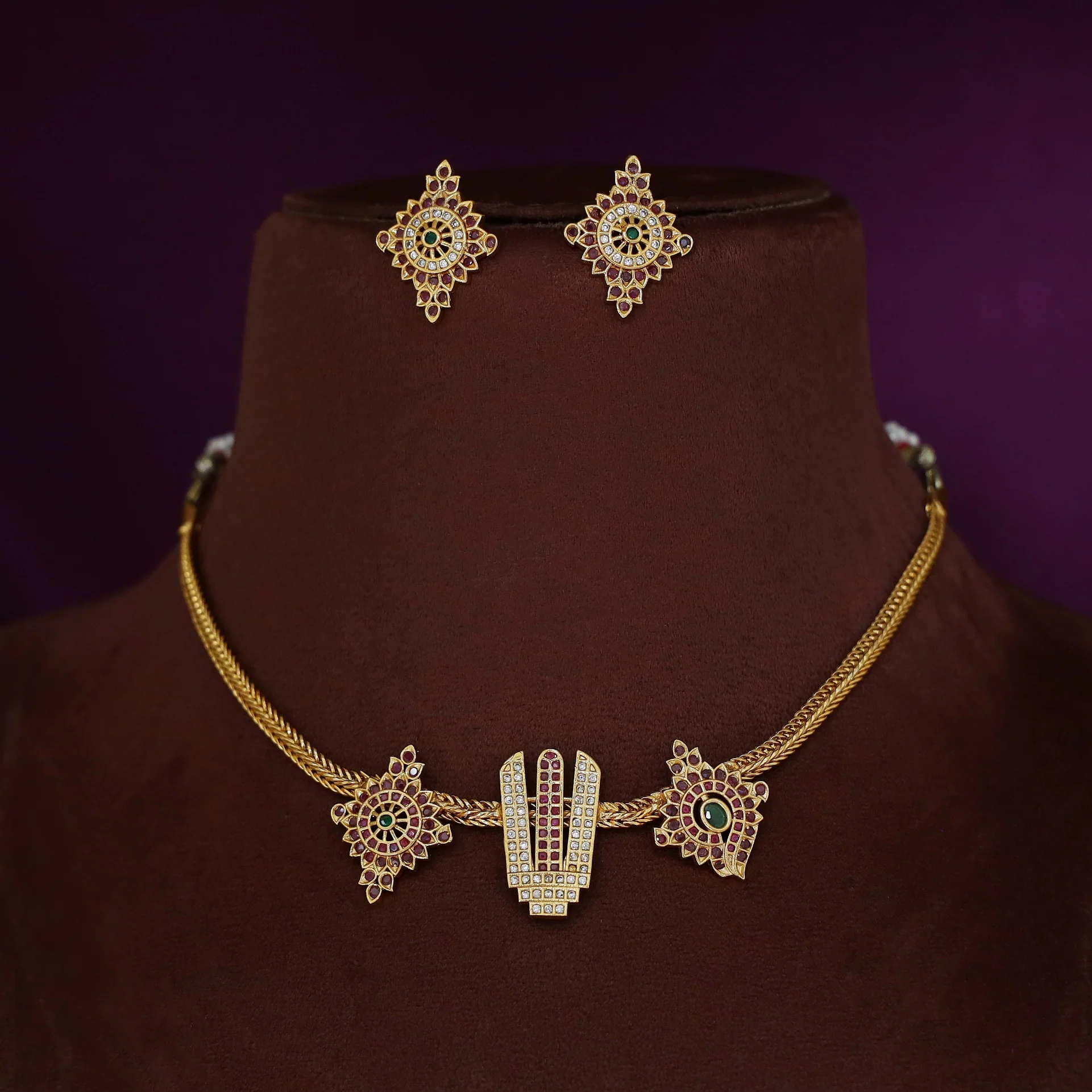 Venkateshwara Balaji Pendant Choker With Earring - Image 3