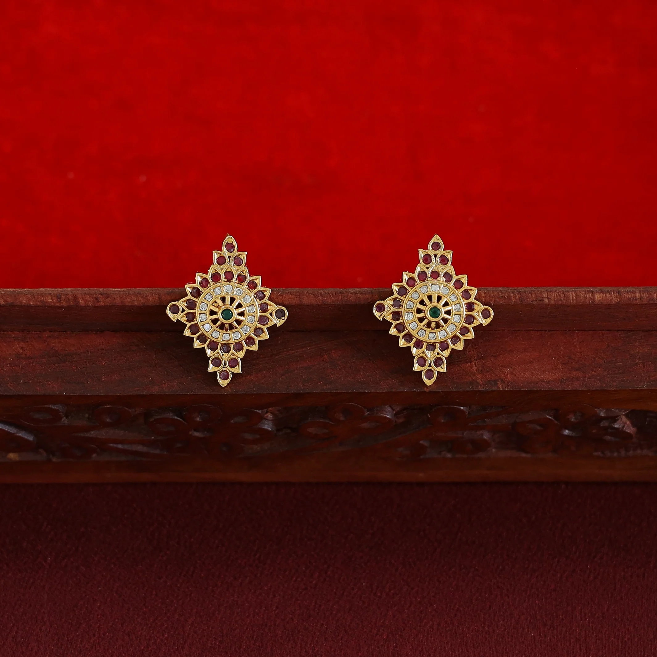 Venkateshwara Balaji Pendant Choker With Earring - Image 5