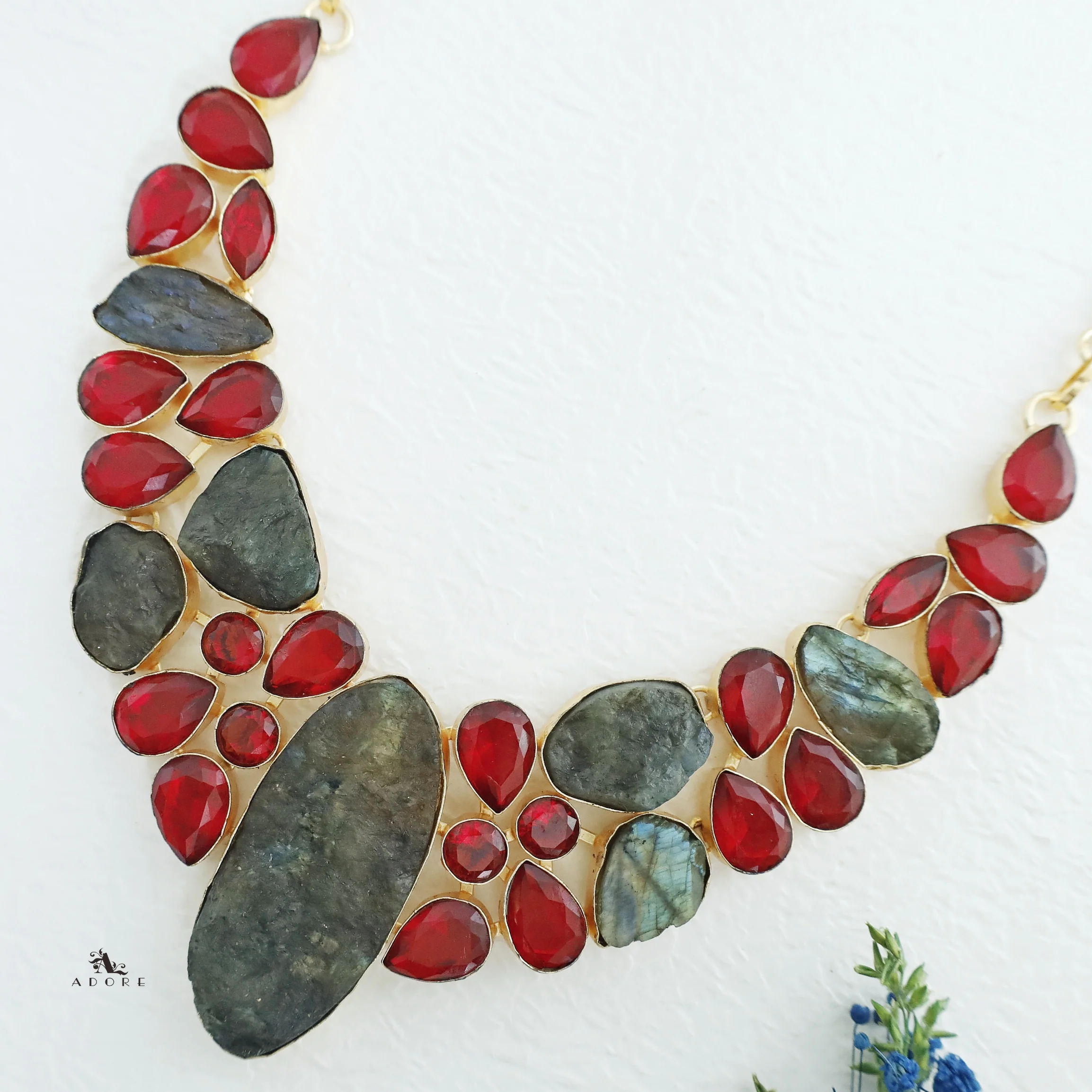 Vera Neckpiece - Image 3