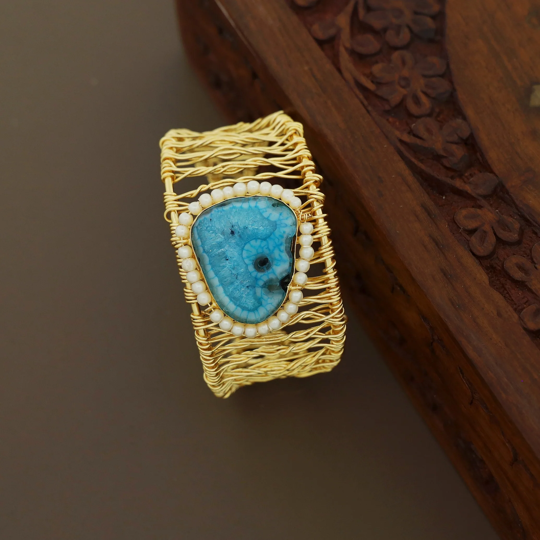 Versha Golden Wired Agate Pearl Bangle - Image 10