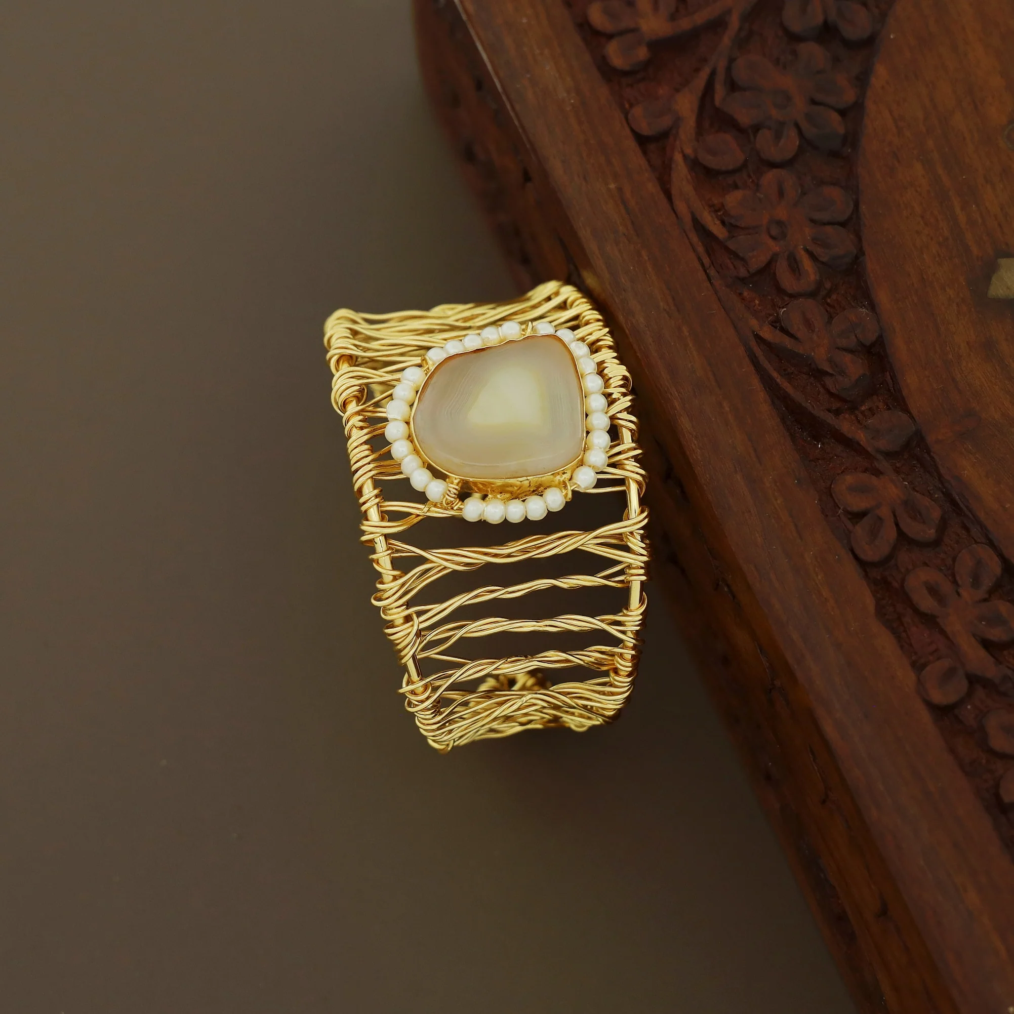 Versha Golden Wired Agate Pearl Bangle - Image 15