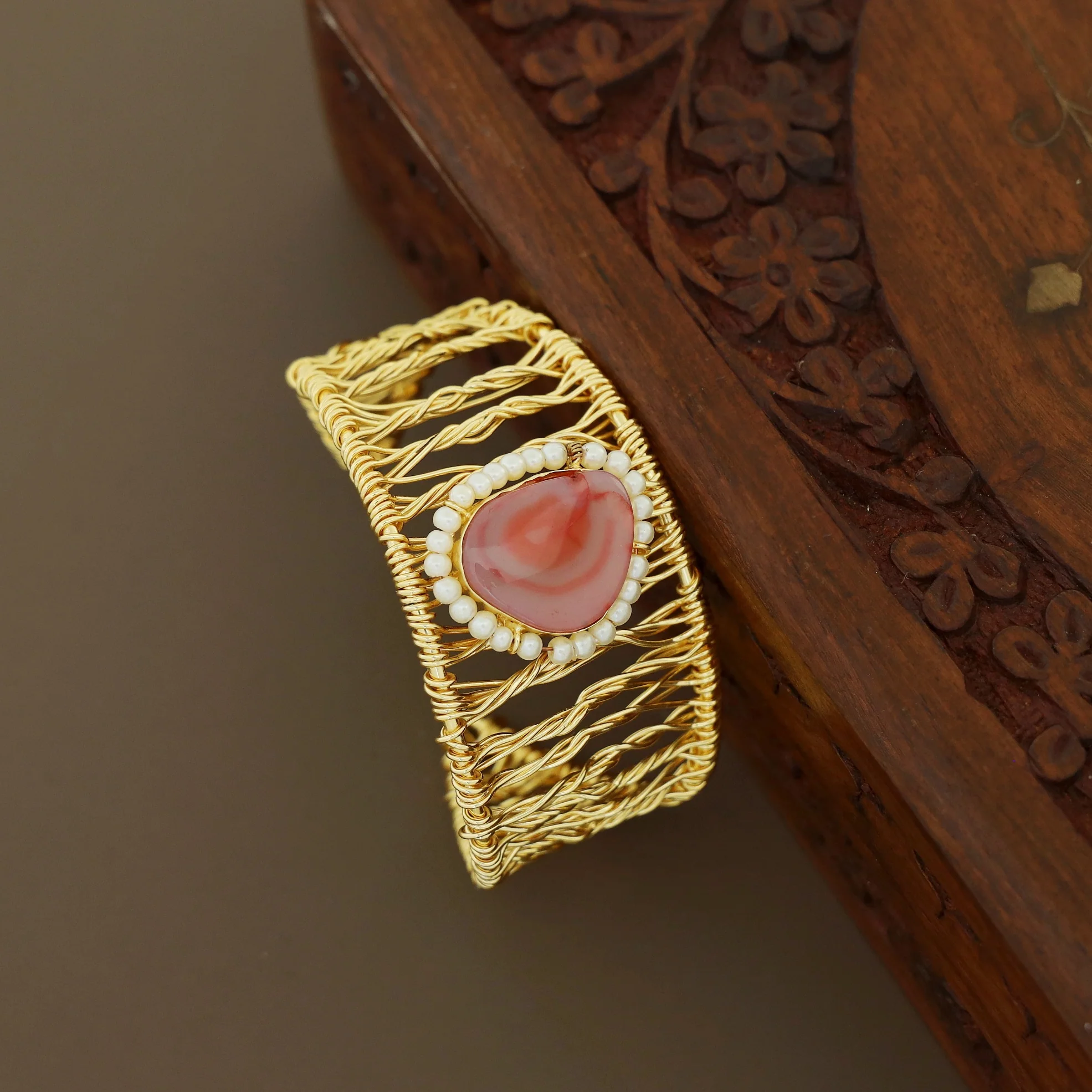 Versha Golden Wired Agate Pearl Bangle - Image 4