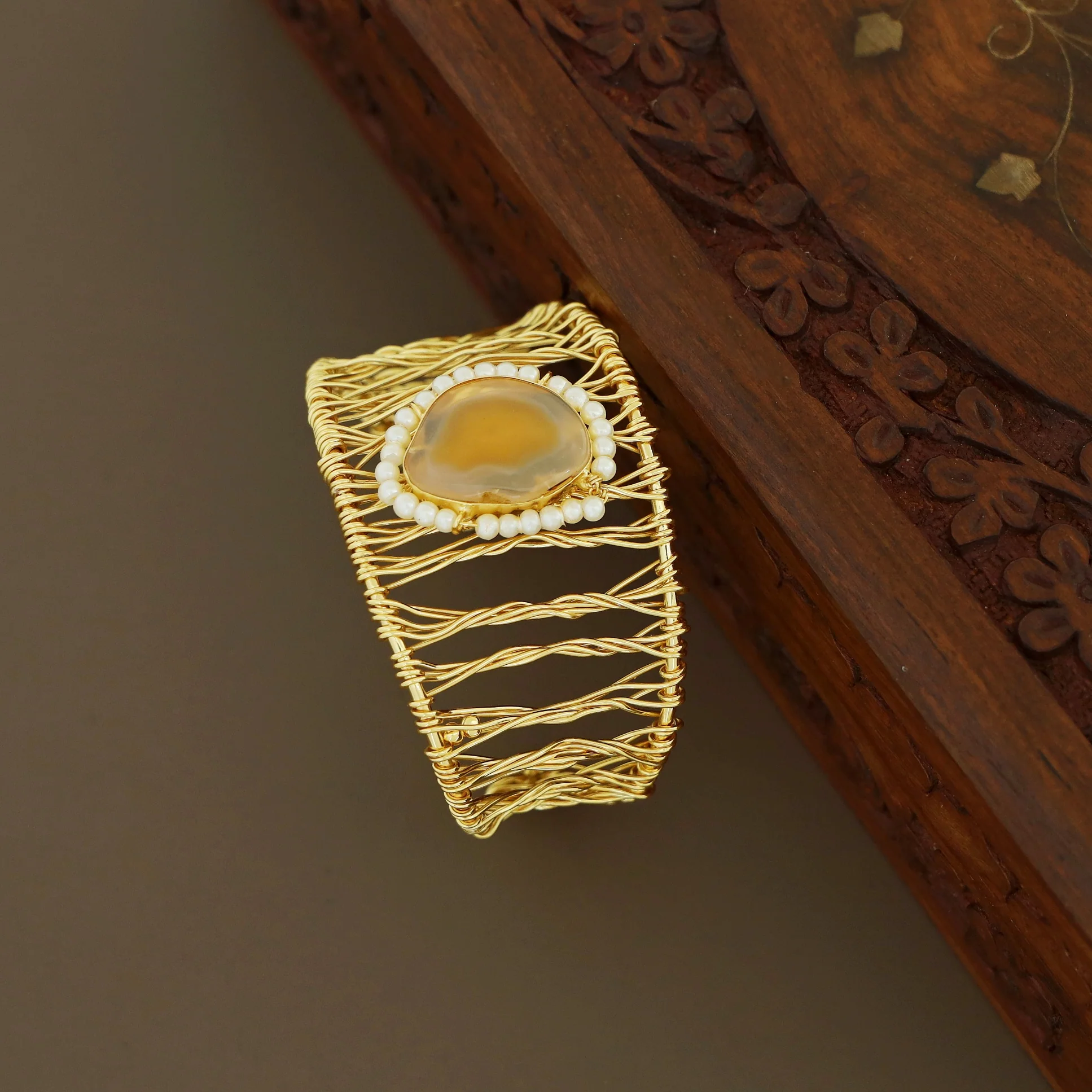 Versha Golden Wired Agate Pearl Bangle - Image 5