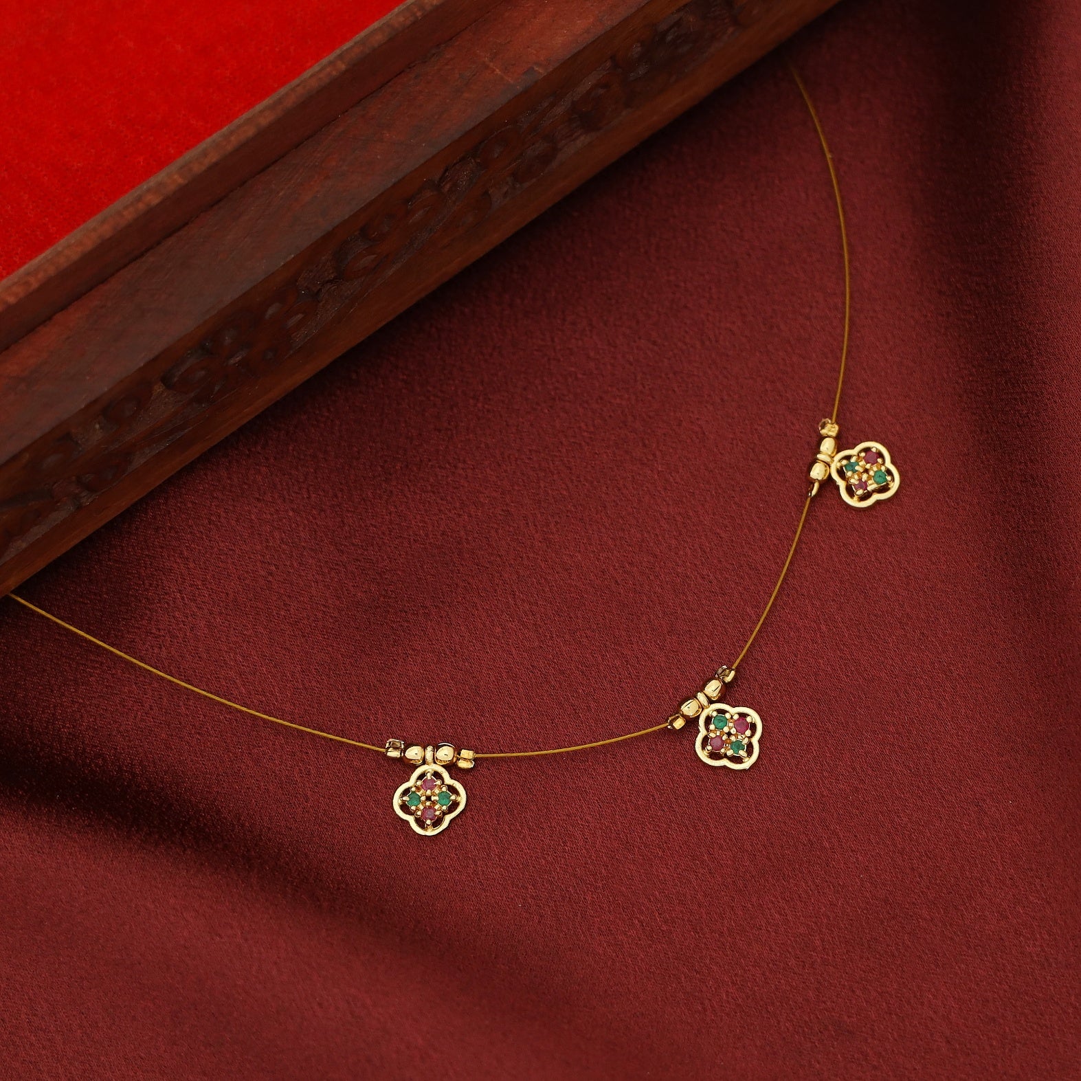 Viaansha Tri Flower String Neckpiece - Image 11