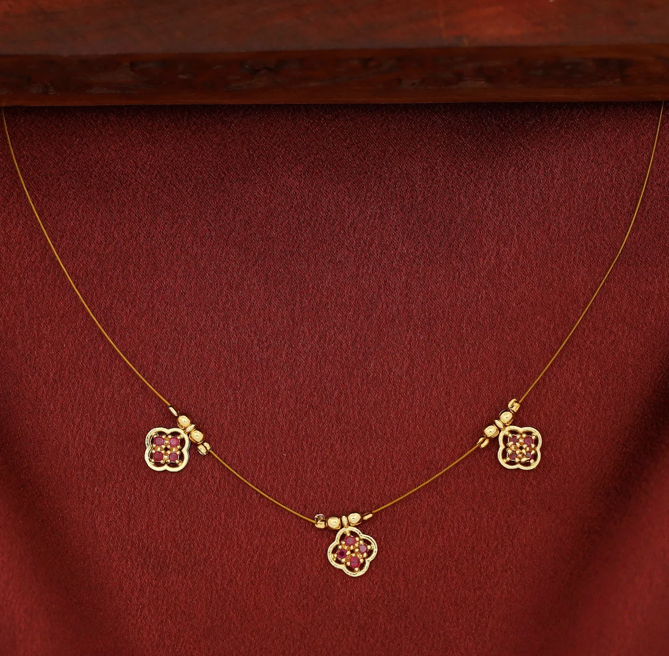 Viaansha Tri Flower String Neckpiece - Image 5