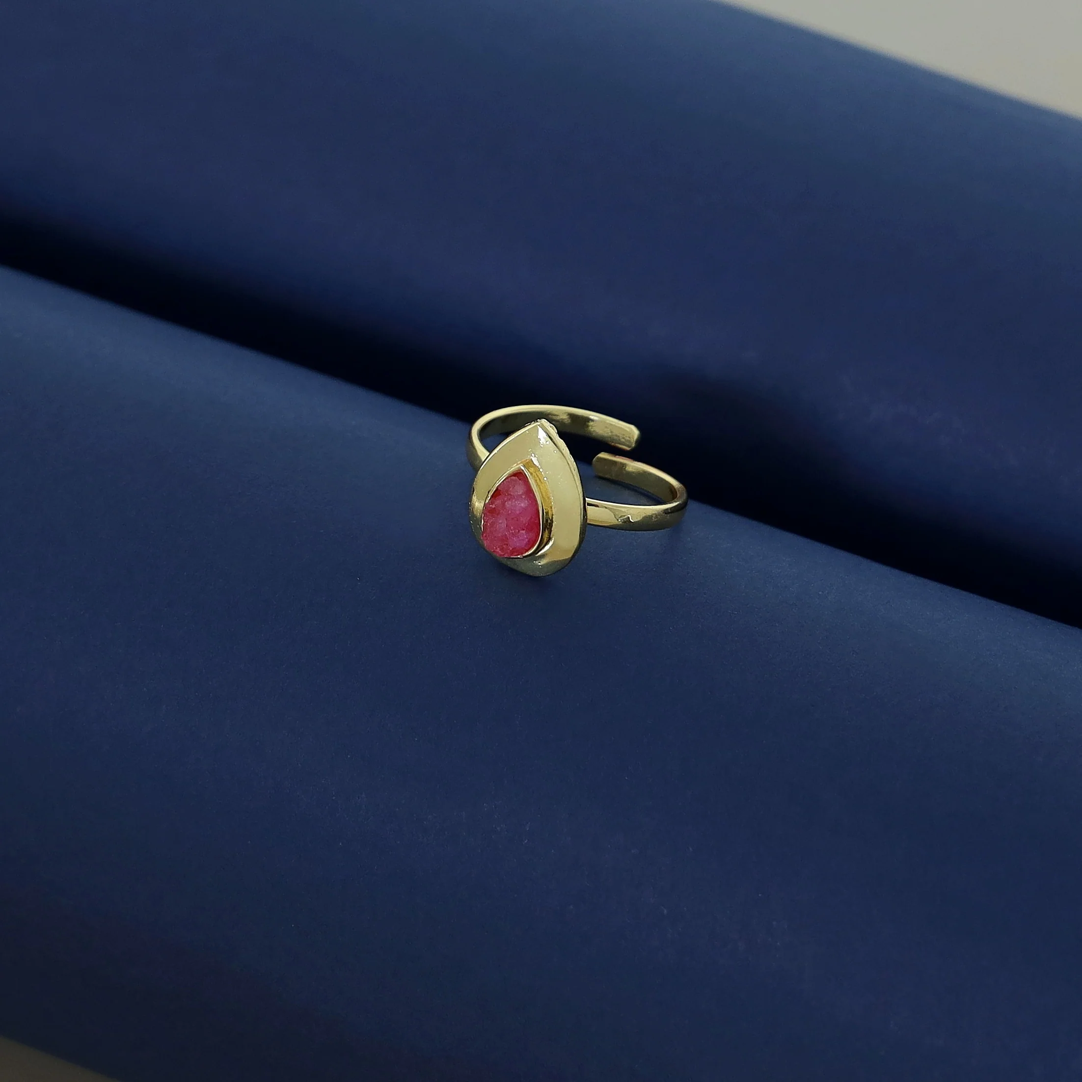 Viaara Golden Druzy Stone Ring - Image 4