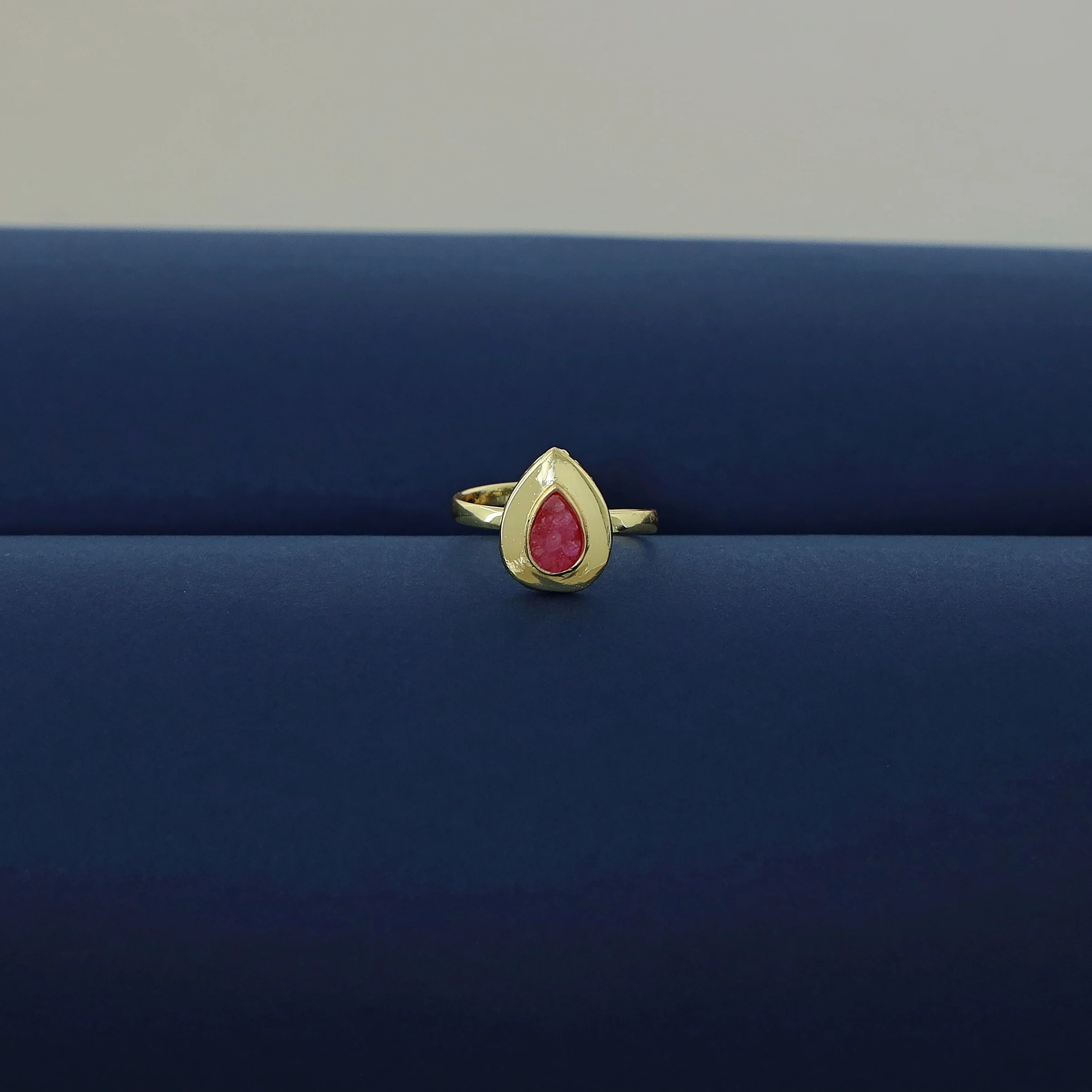 Viaara Golden Druzy Stone Ring - Image 6
