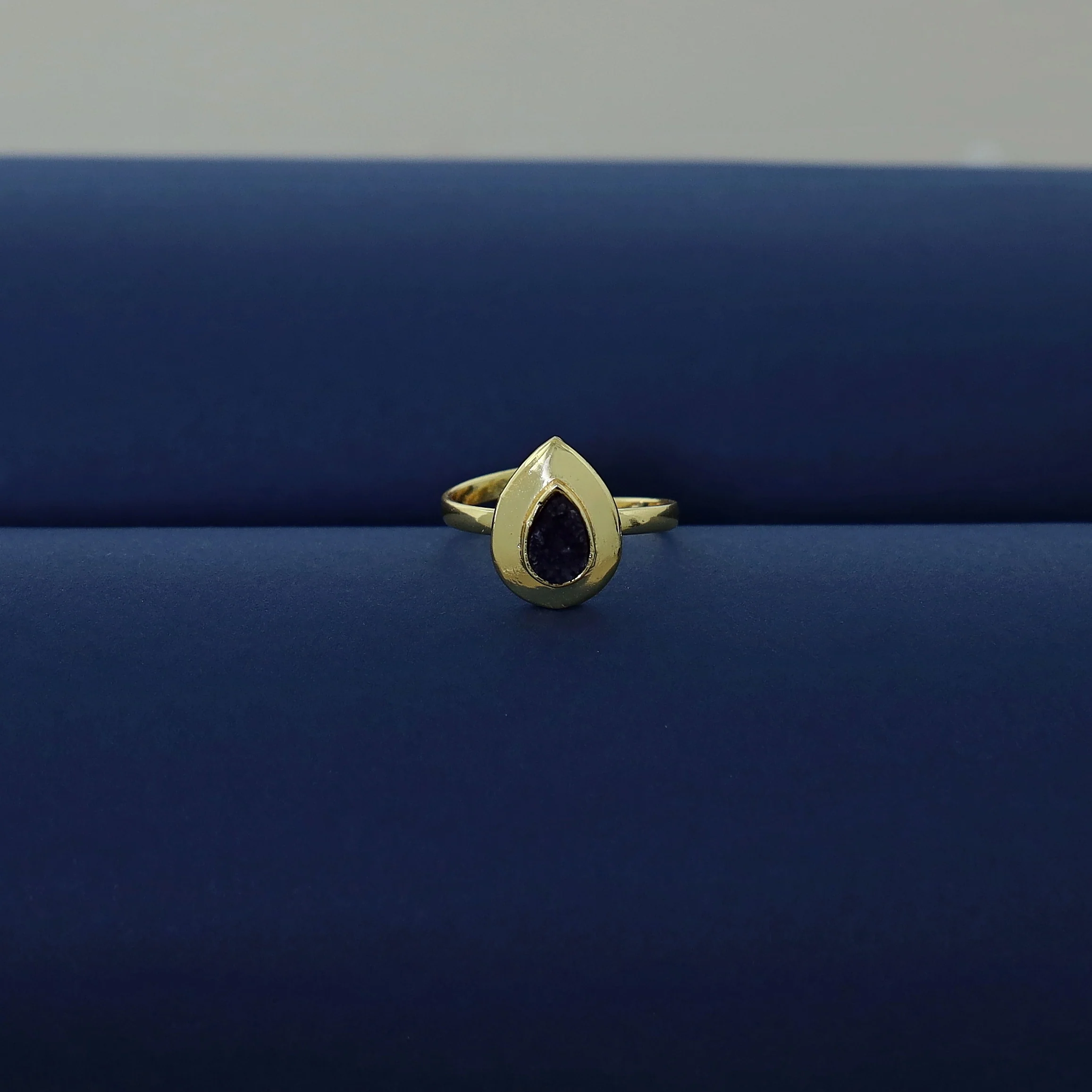 Viaara Golden Druzy Stone Ring - Image 7