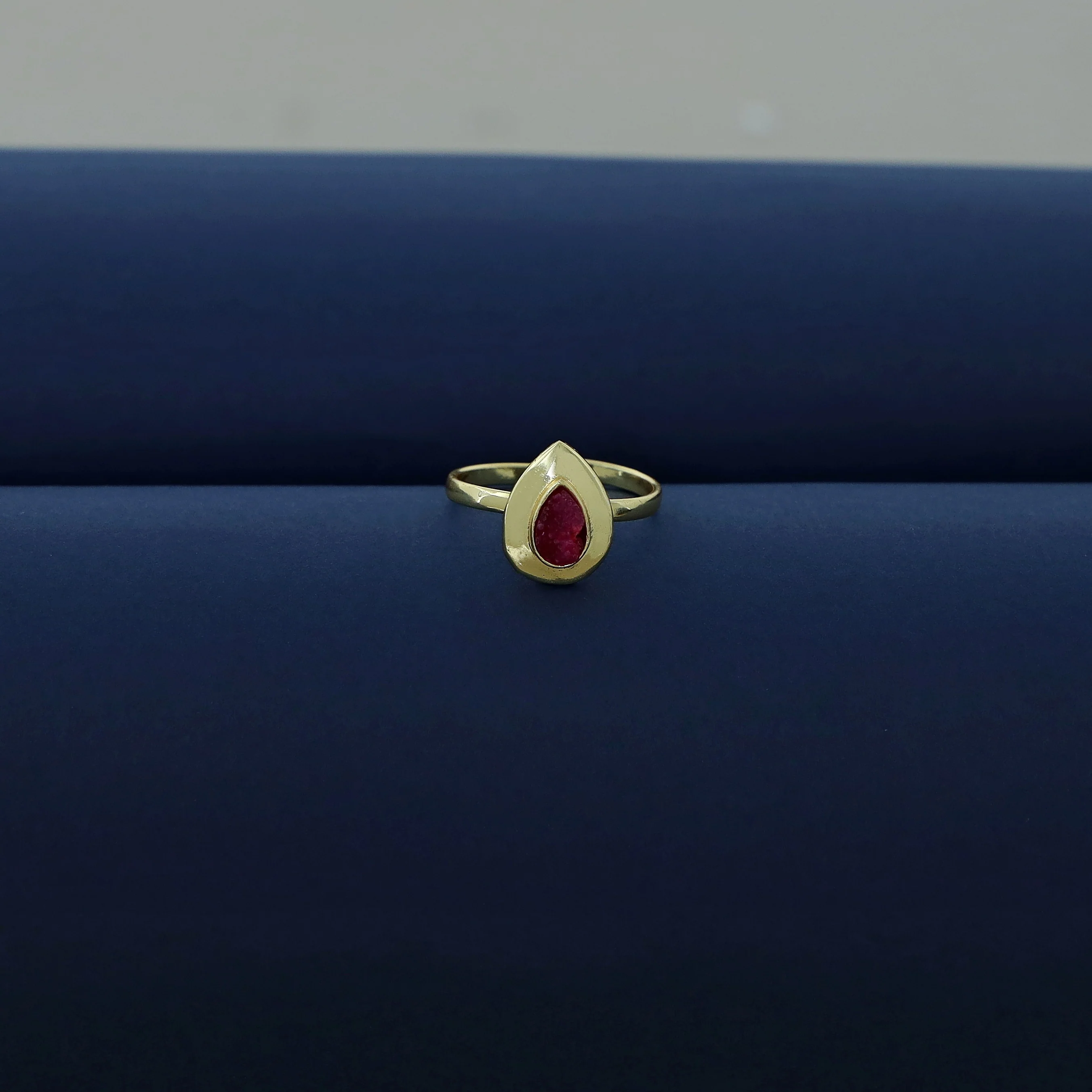 Viaara Golden Druzy Stone Ring - Image 8