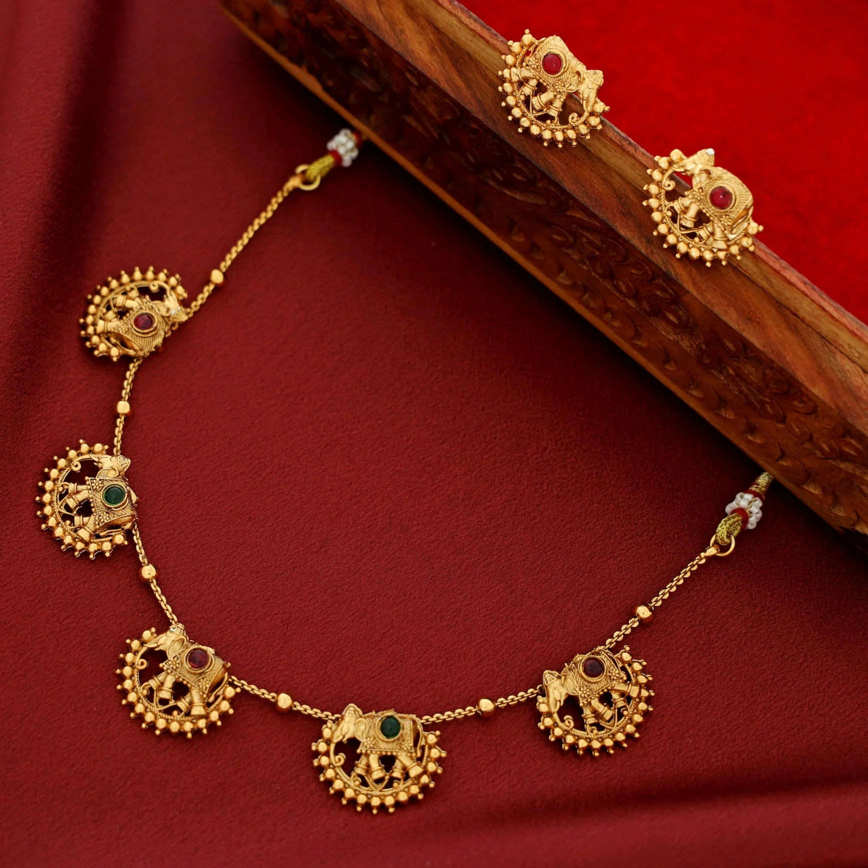 Vihana Gajavanthi Airavath Short Neckpiece With Earring - Image 5