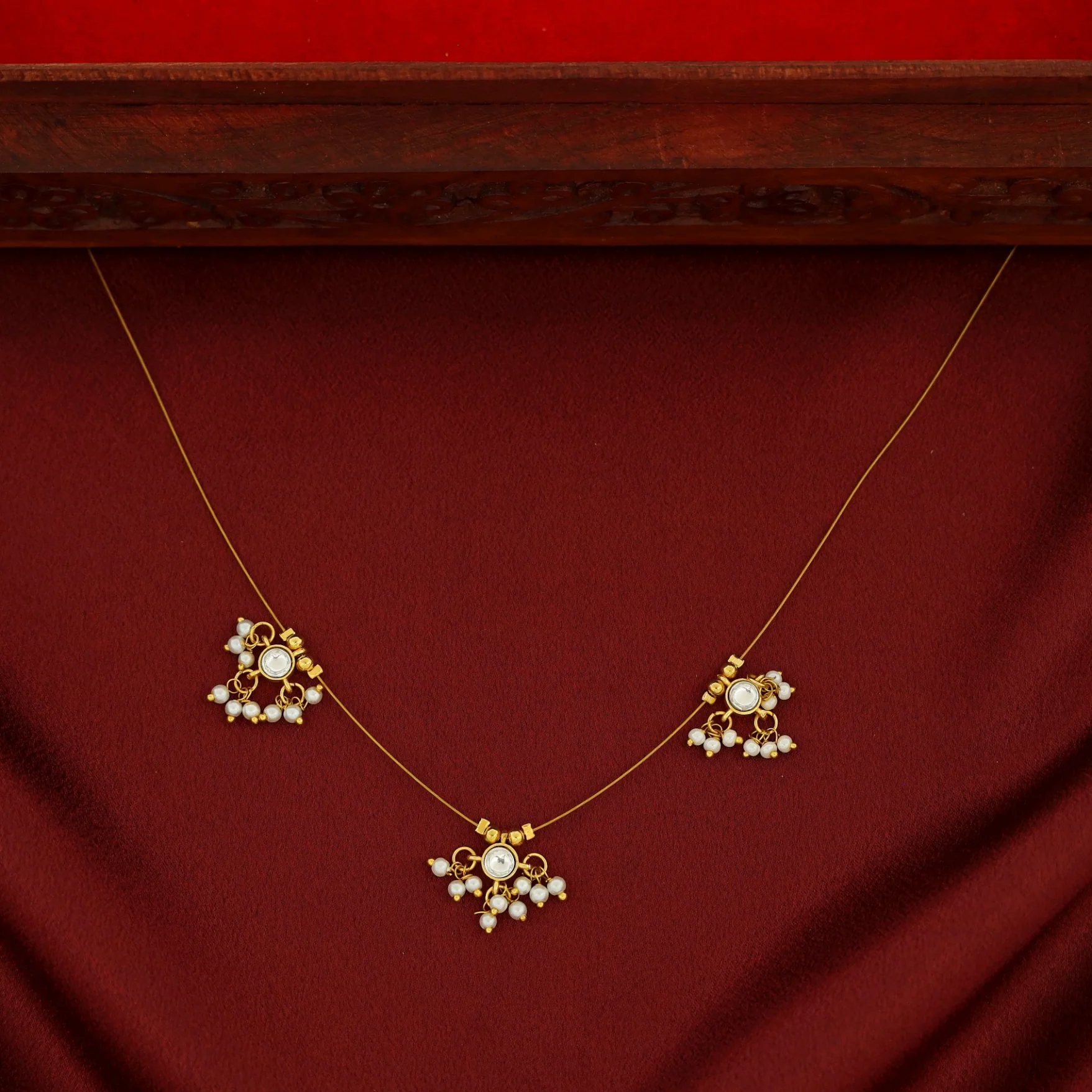 Vihara 3 Mini Circle Glossy Stone Pearl String Neckpiece - Image 4