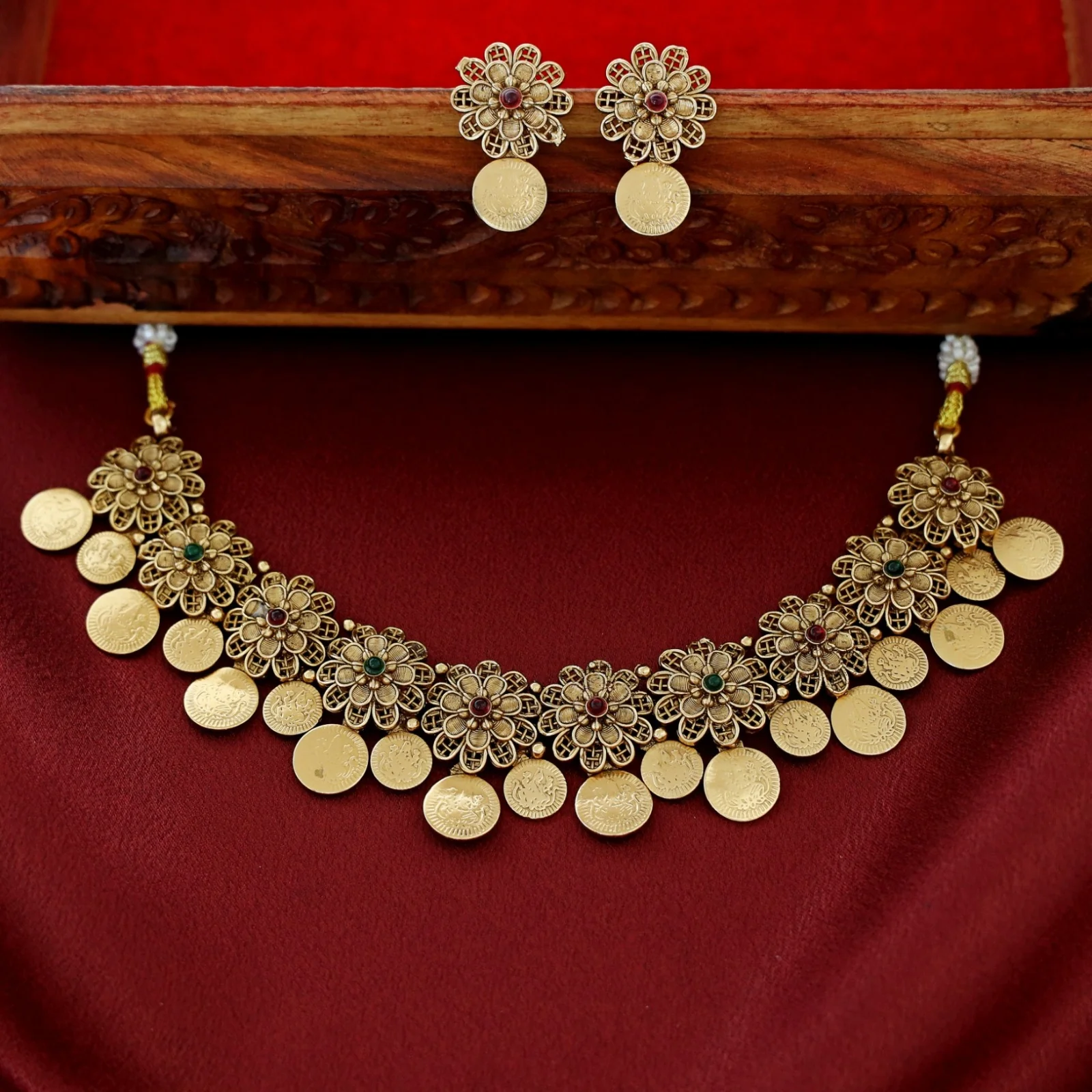 Vimala Flower Kashi Neckpiece With Earring - Image 6