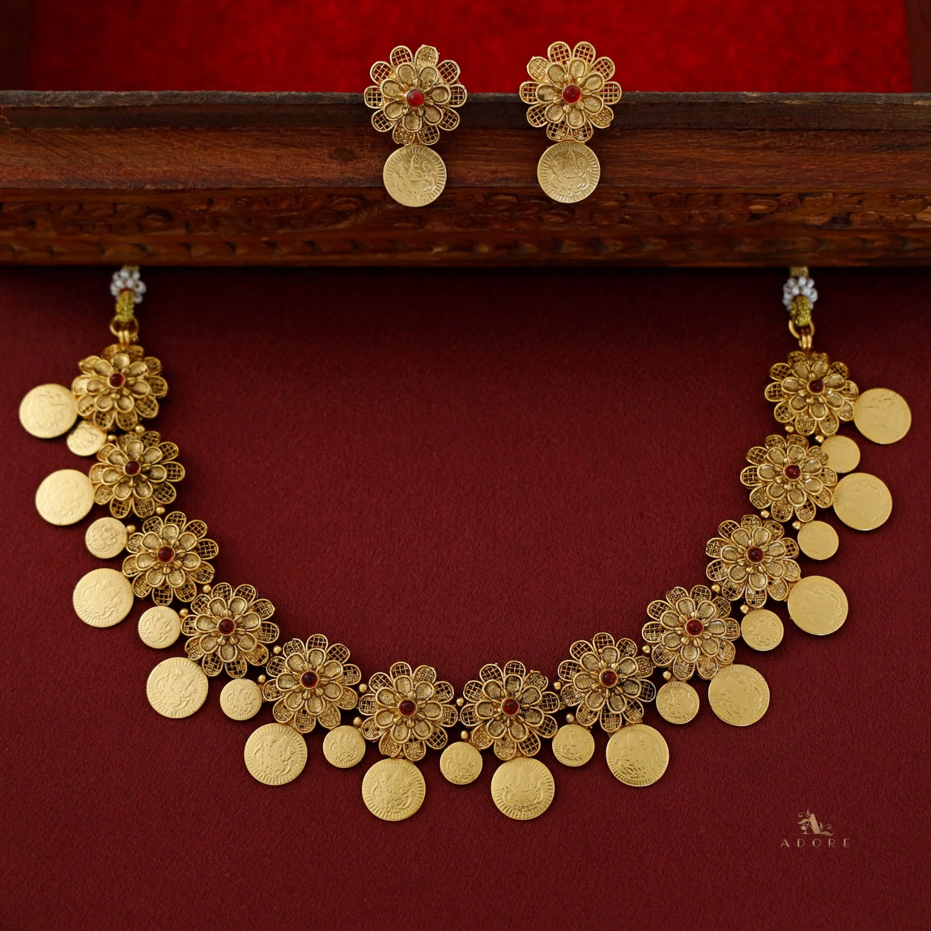 Vimala Flower Kashi Neckpiece With Earring - Image 7