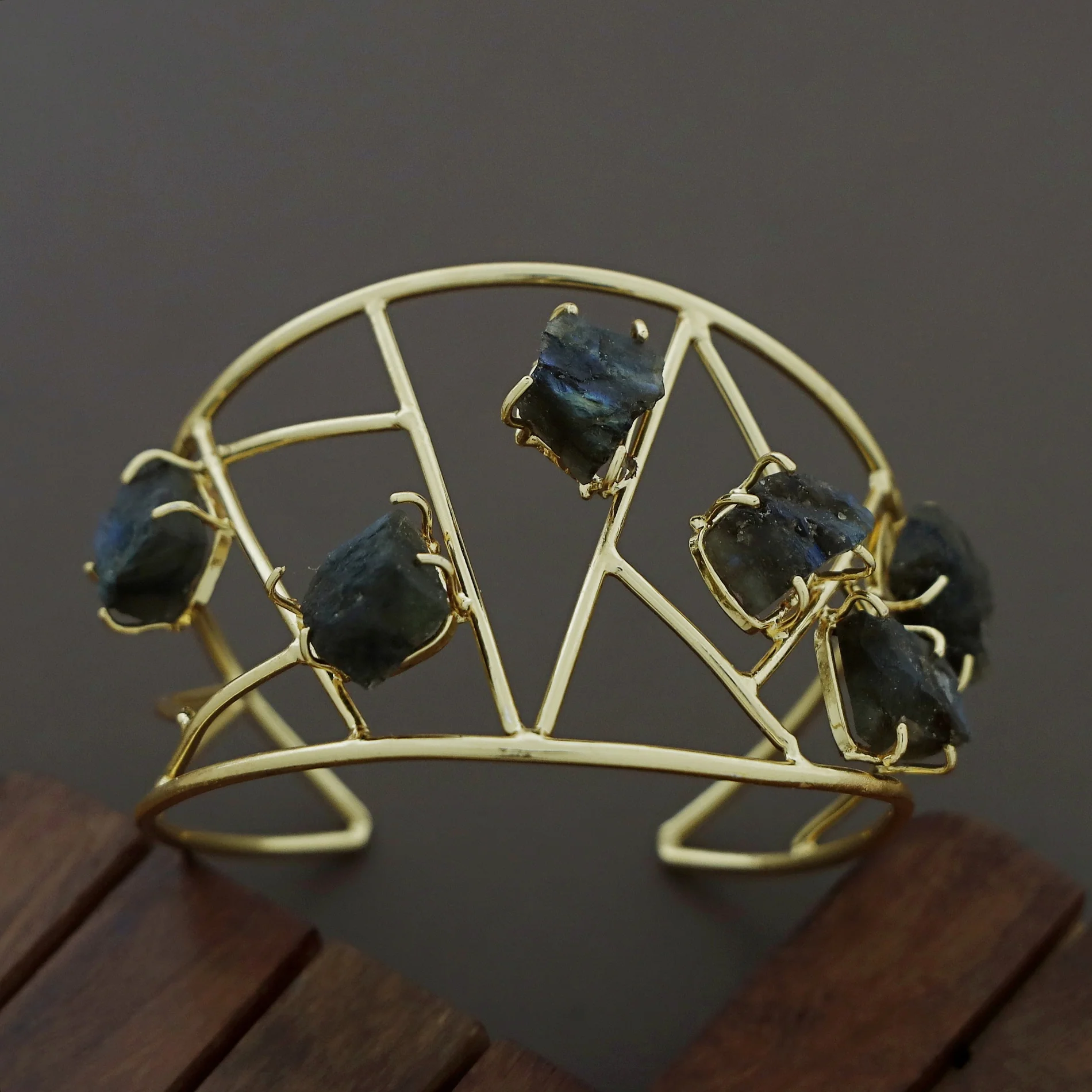 Hailin Dyed + Raw Stone Bangle - Image 2