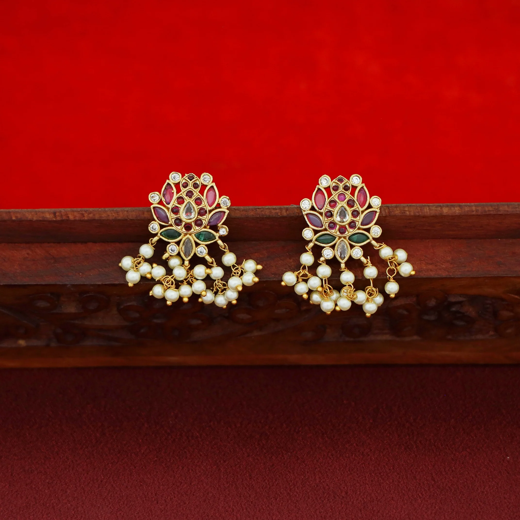 Vishakha Lotus Cluster Pearl String Neckpiece With Earring - Image 5