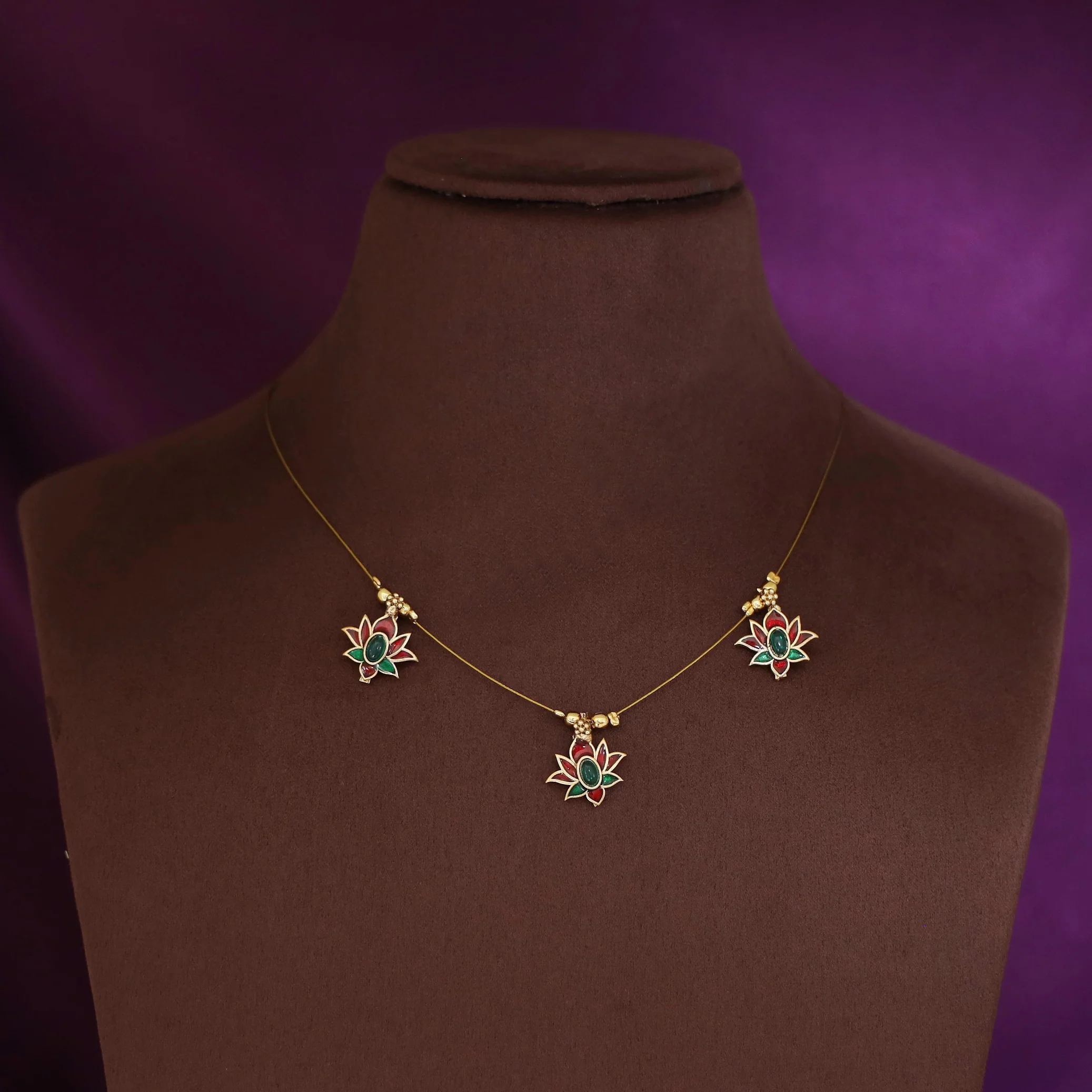 Vishruthi Enamel Tri Lotus String Neckpiece - Image 5