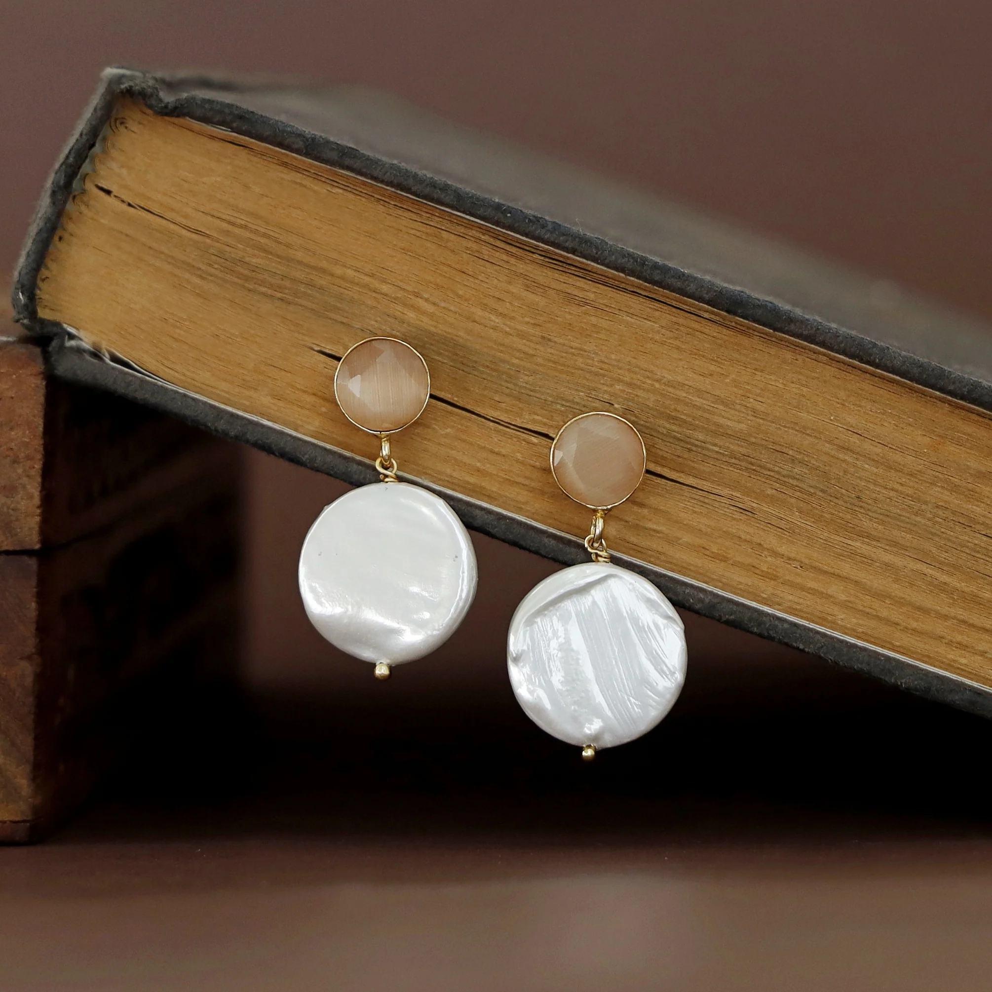 Wilma Golden Glossy Stone + Baroque Earring - Image 11