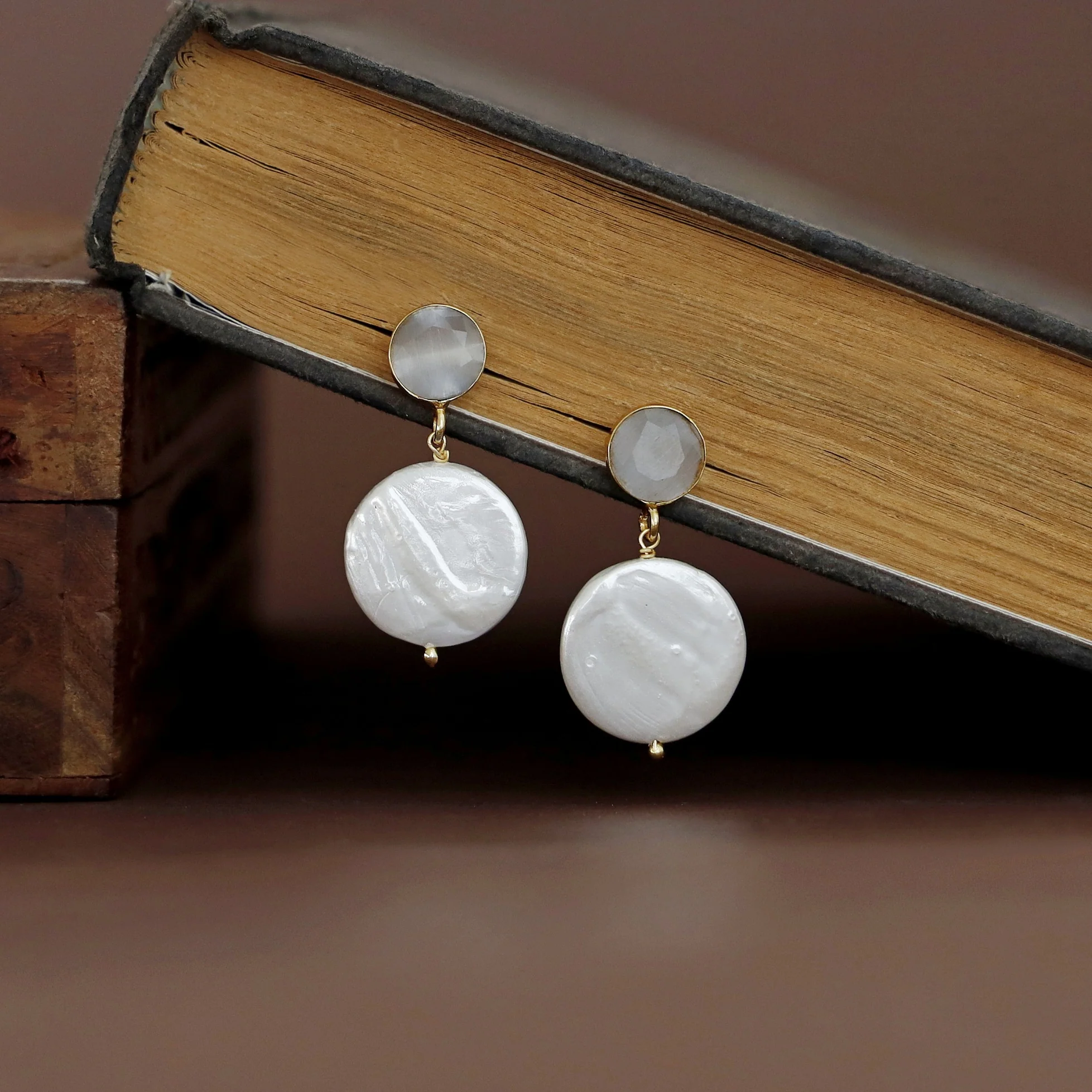 Wilma Golden Glossy Stone + Baroque Earring - Image 12