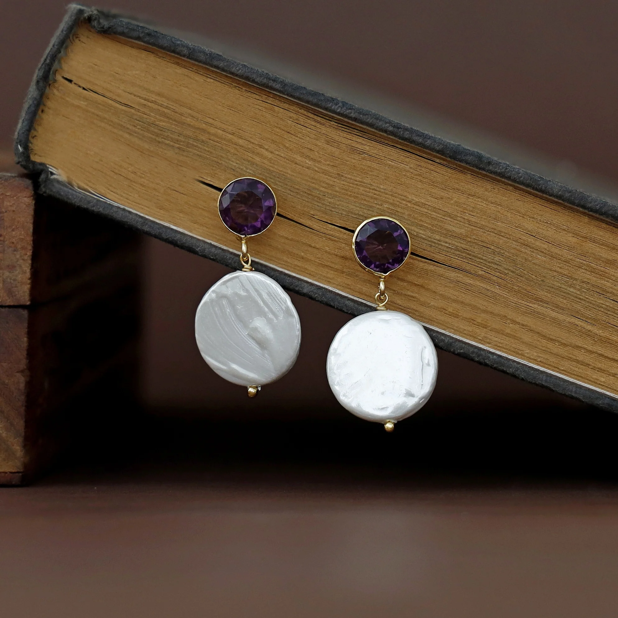 Wilma Golden Glossy Stone + Baroque Earring - Image 13