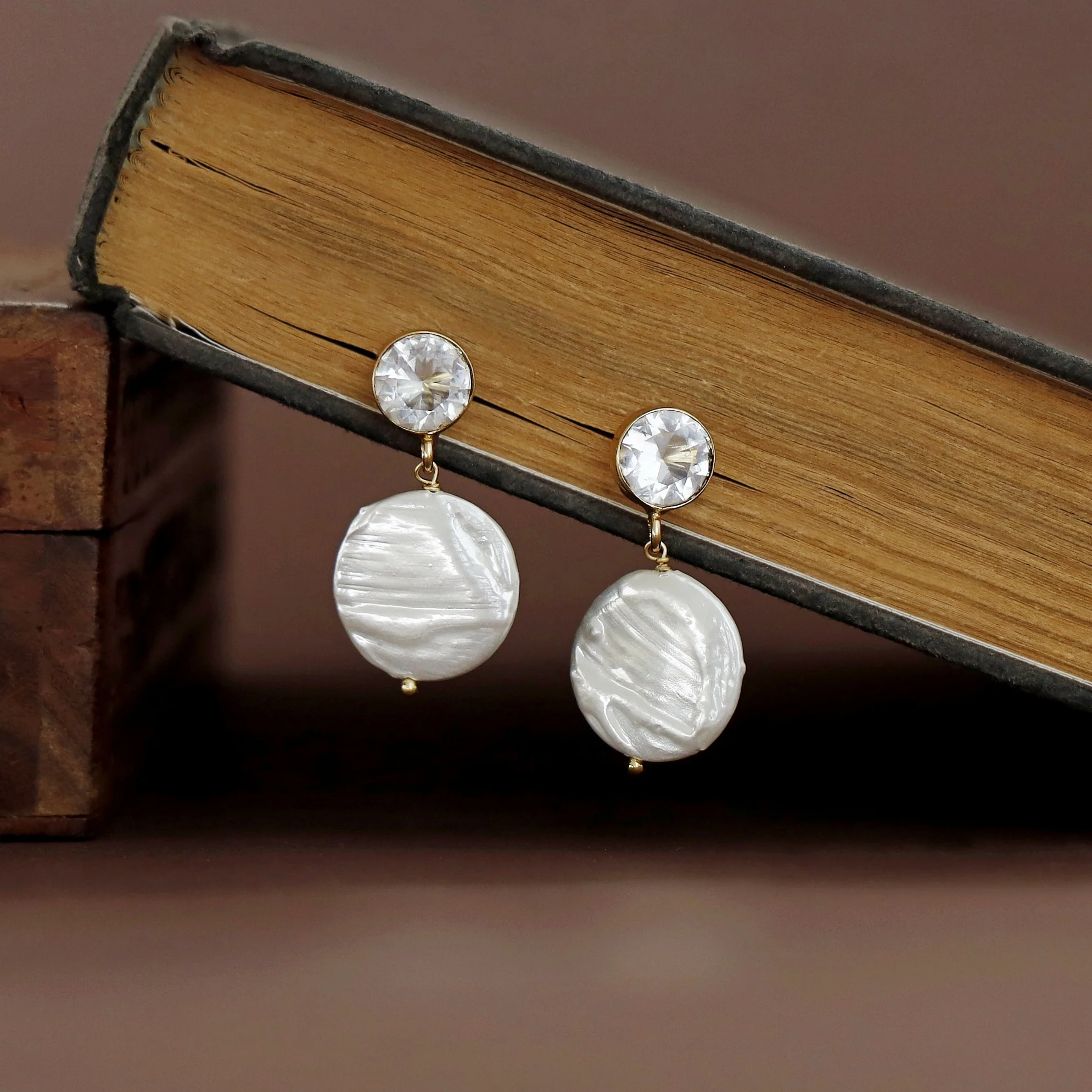 Wilma Golden Glossy Stone + Baroque Earring - Image 15