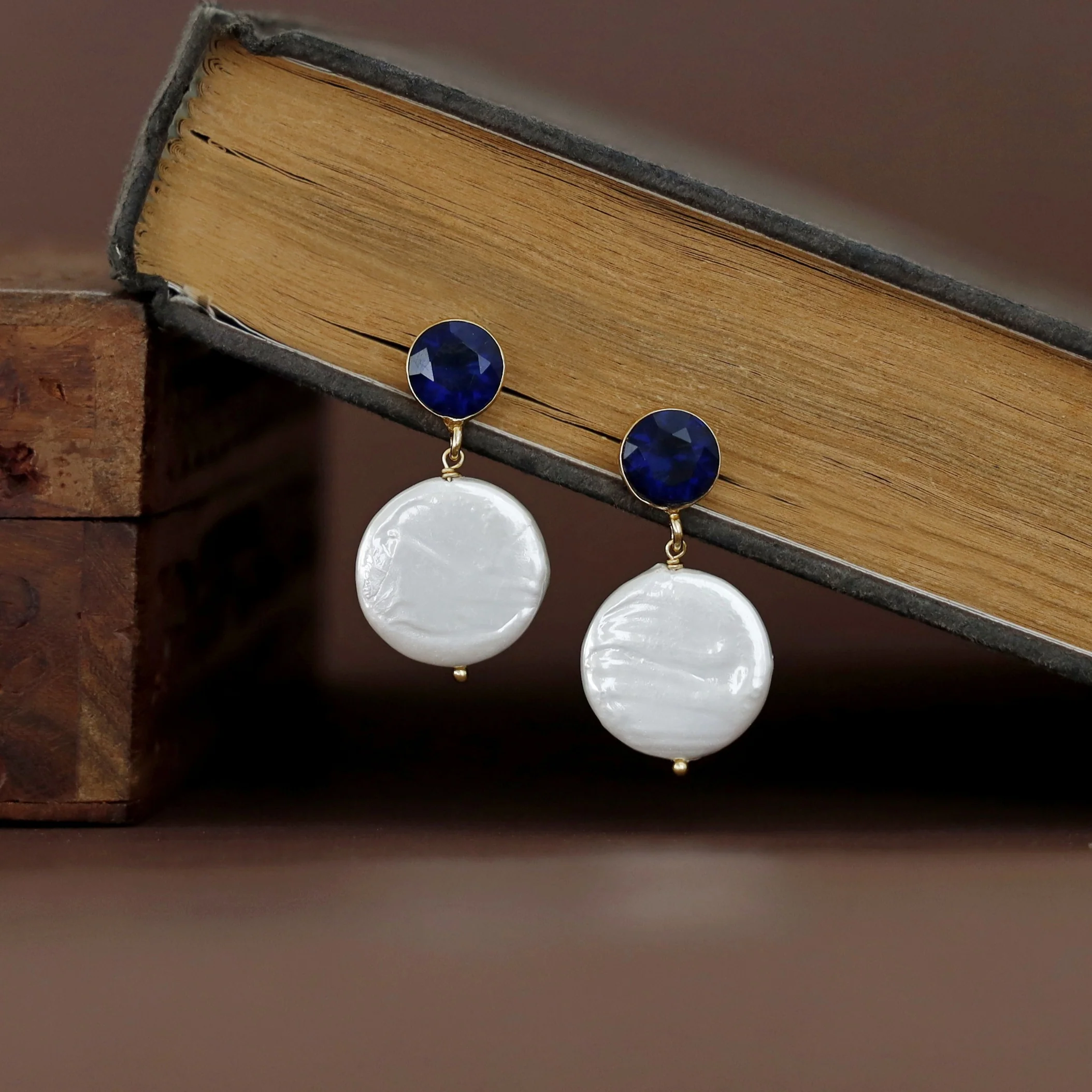 Wilma Golden Glossy Stone + Baroque Earring - Image 16