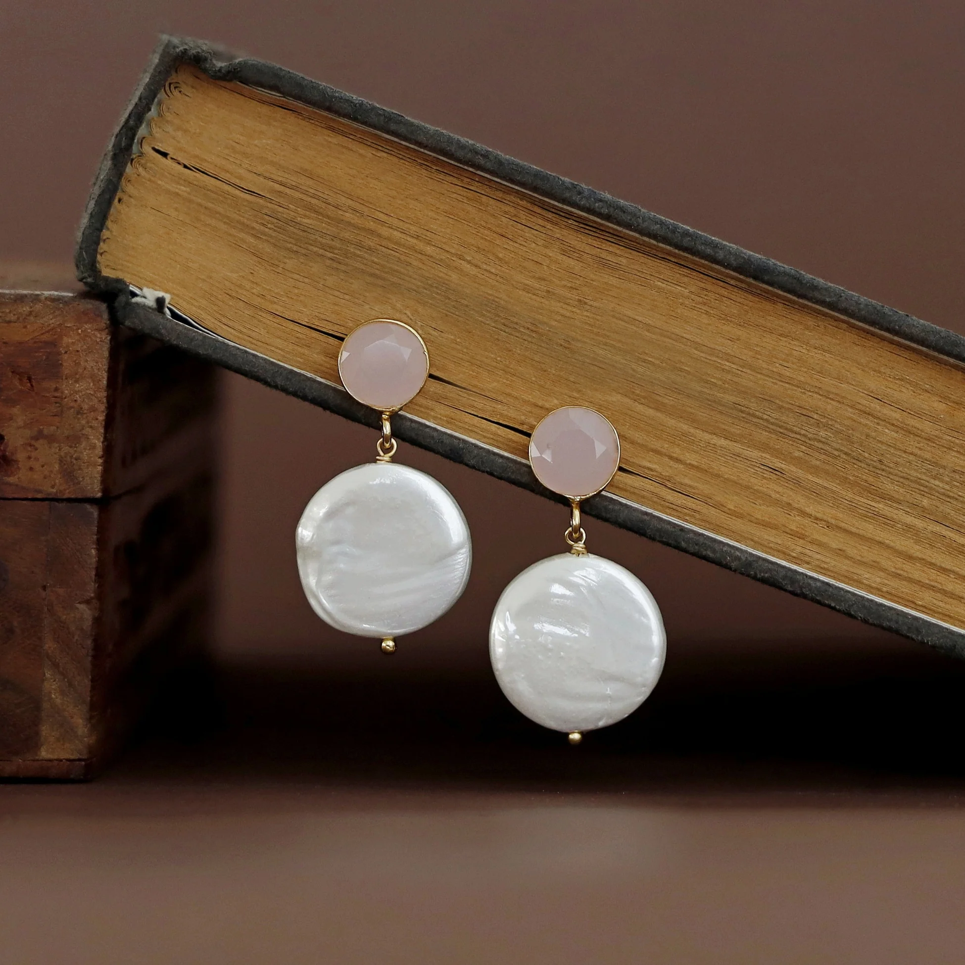 Wilma Golden Glossy Stone + Baroque Earring - Image 17