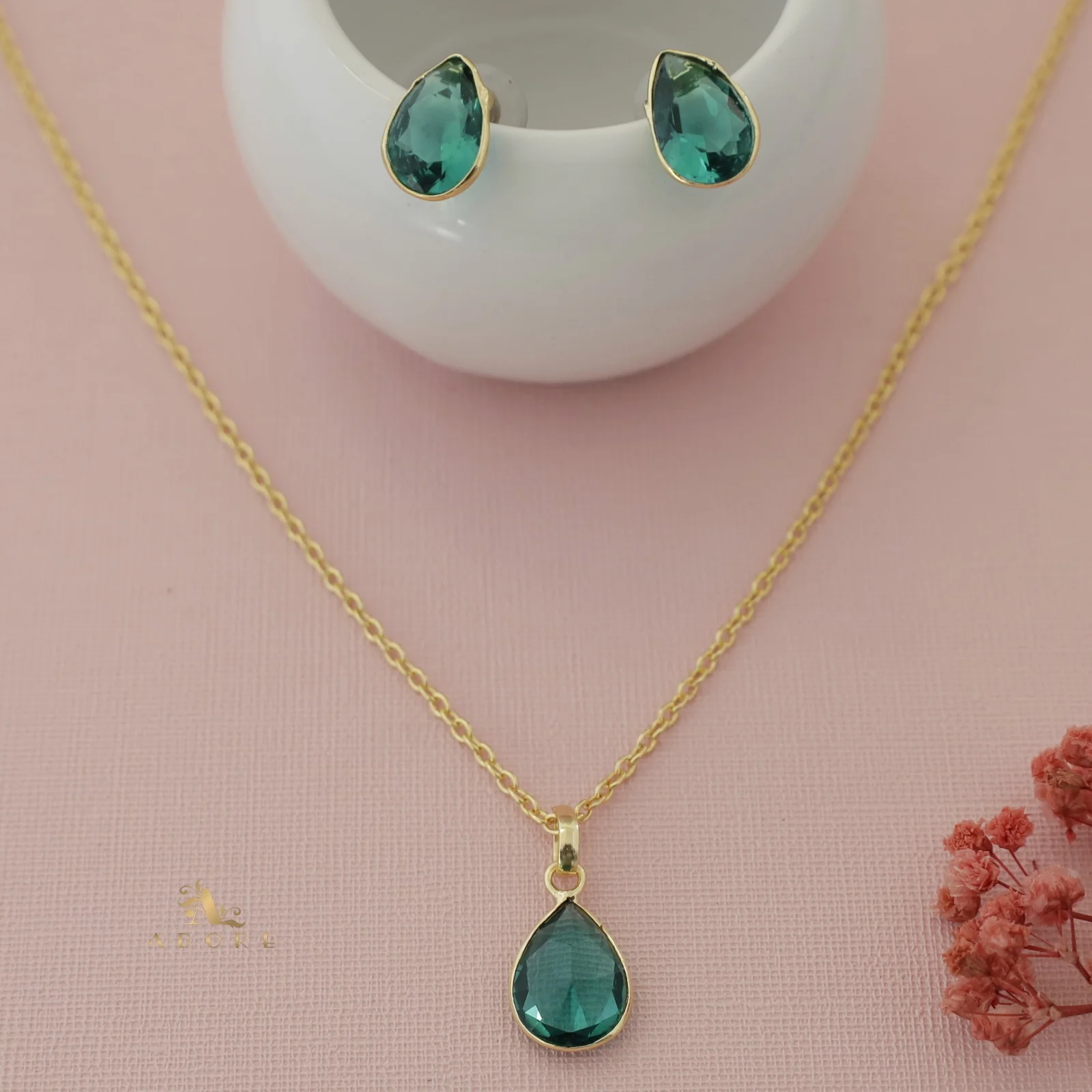 Seira Glossy Drop Neckpiece With Stud - Image 11